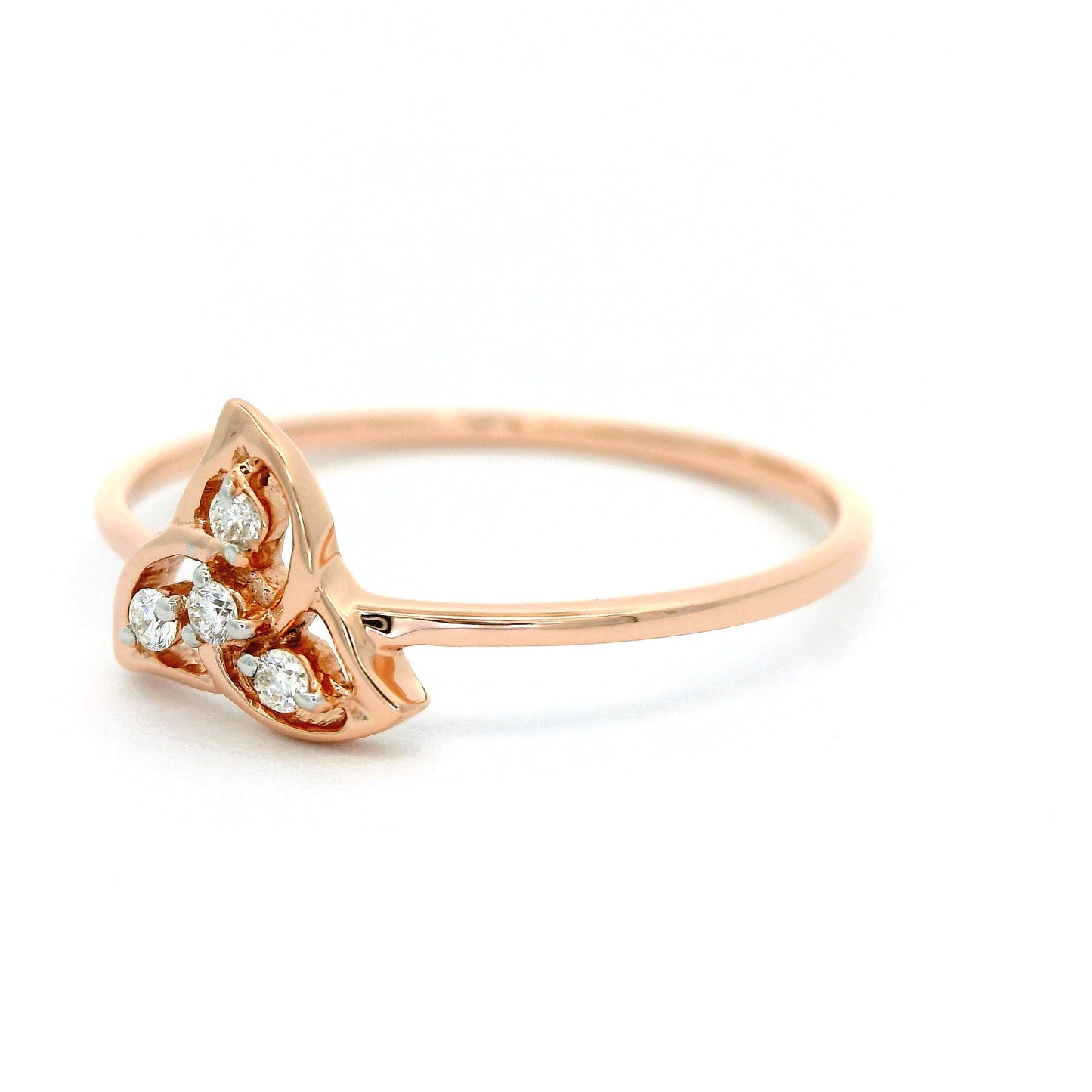 Elegant Rose Gold Ring with Diamonds