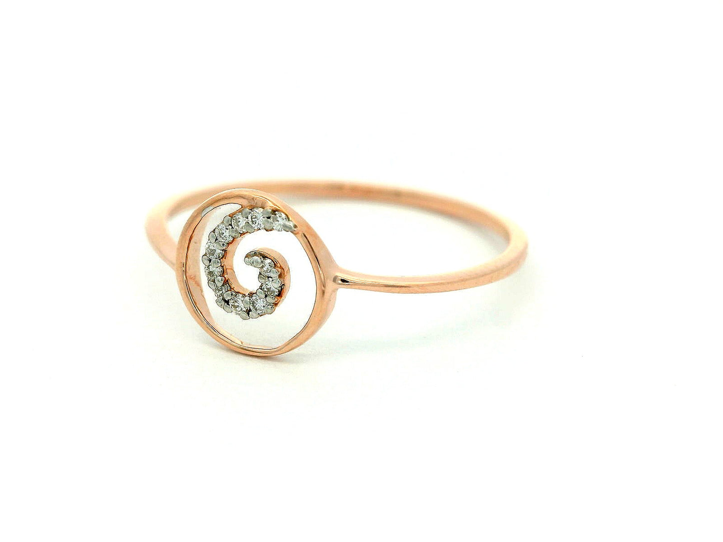 Elegant Spiral Diamond Ring