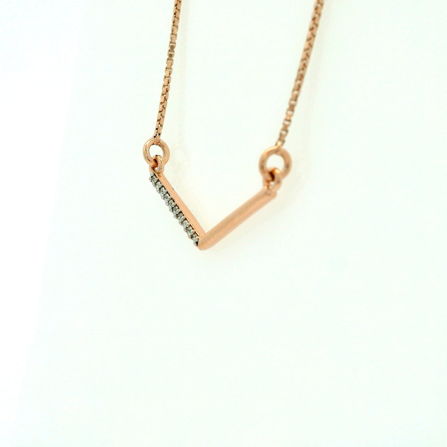 Elegant V-Shaped Pendant Necklace