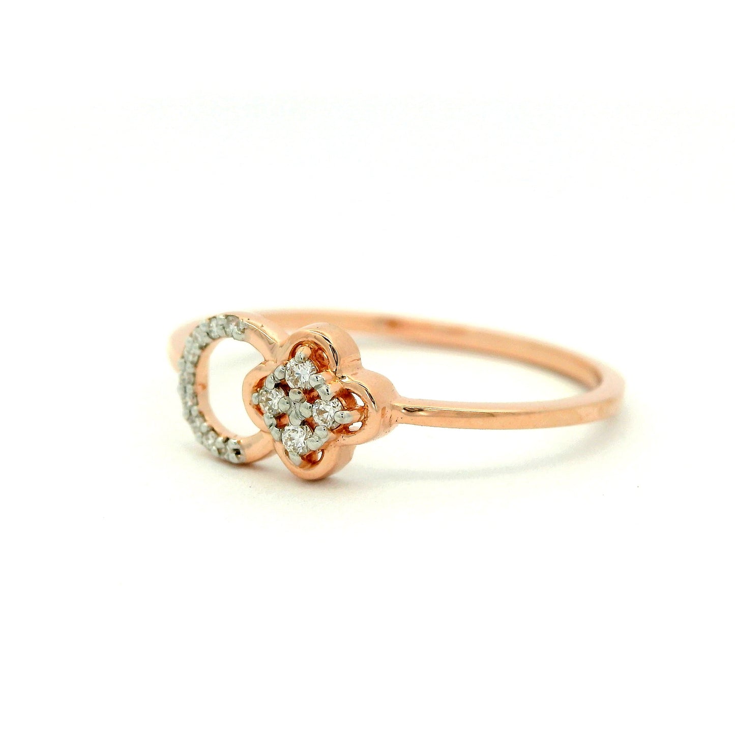 Elegant Rose Gold Diamond Ring