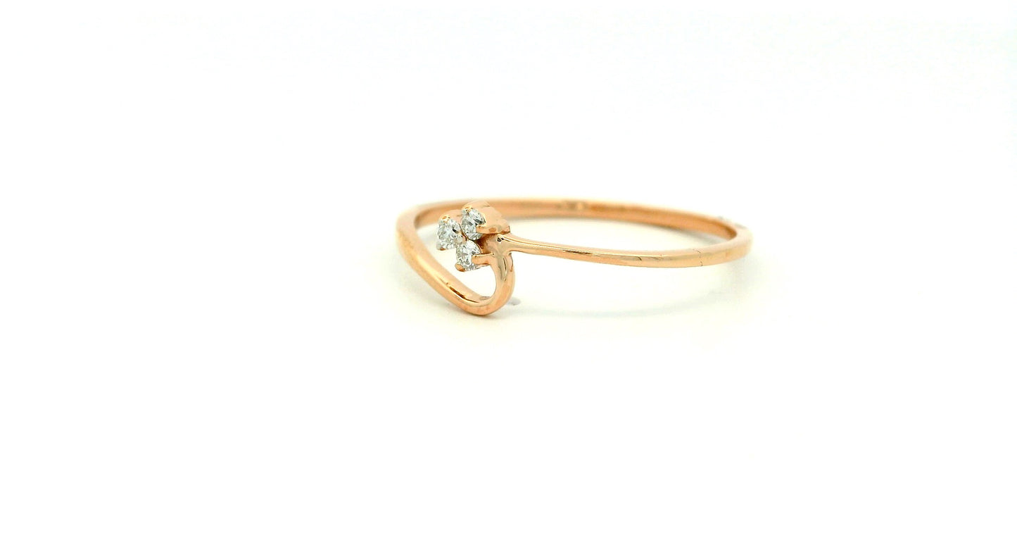 Elegant Rose Gold Ring with Diamonds