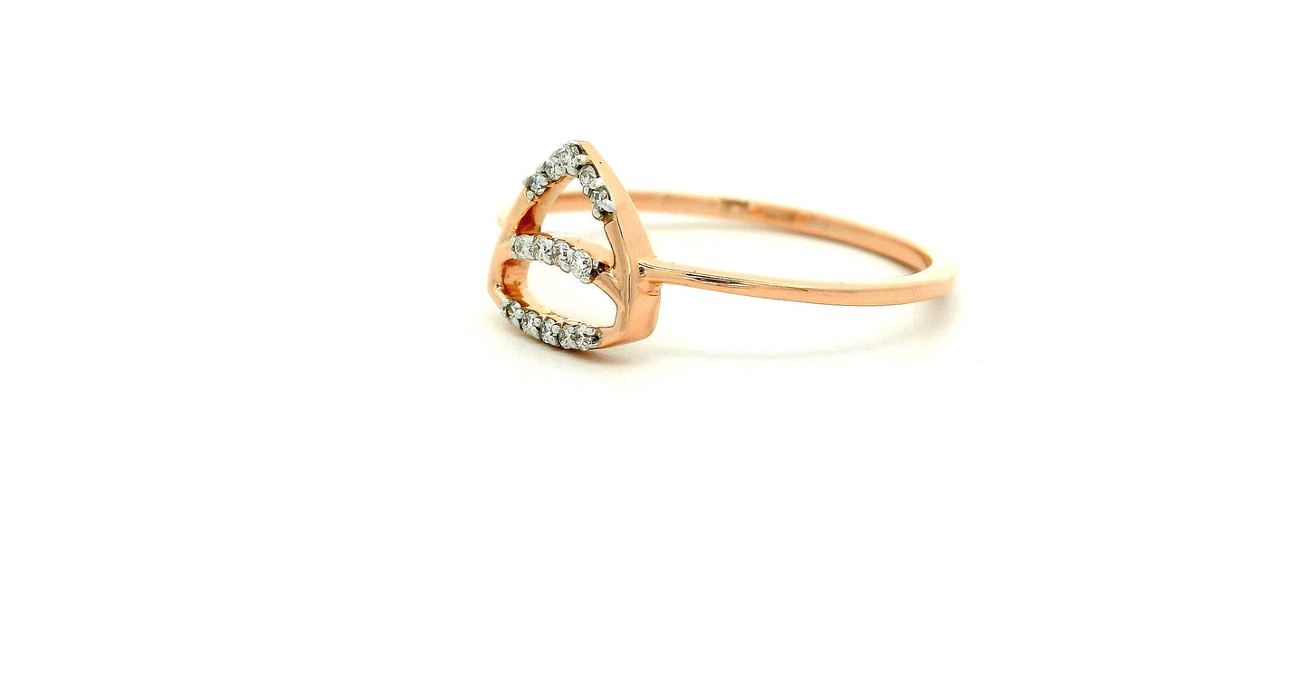 Elegant Rose Gold Diamond Ring
