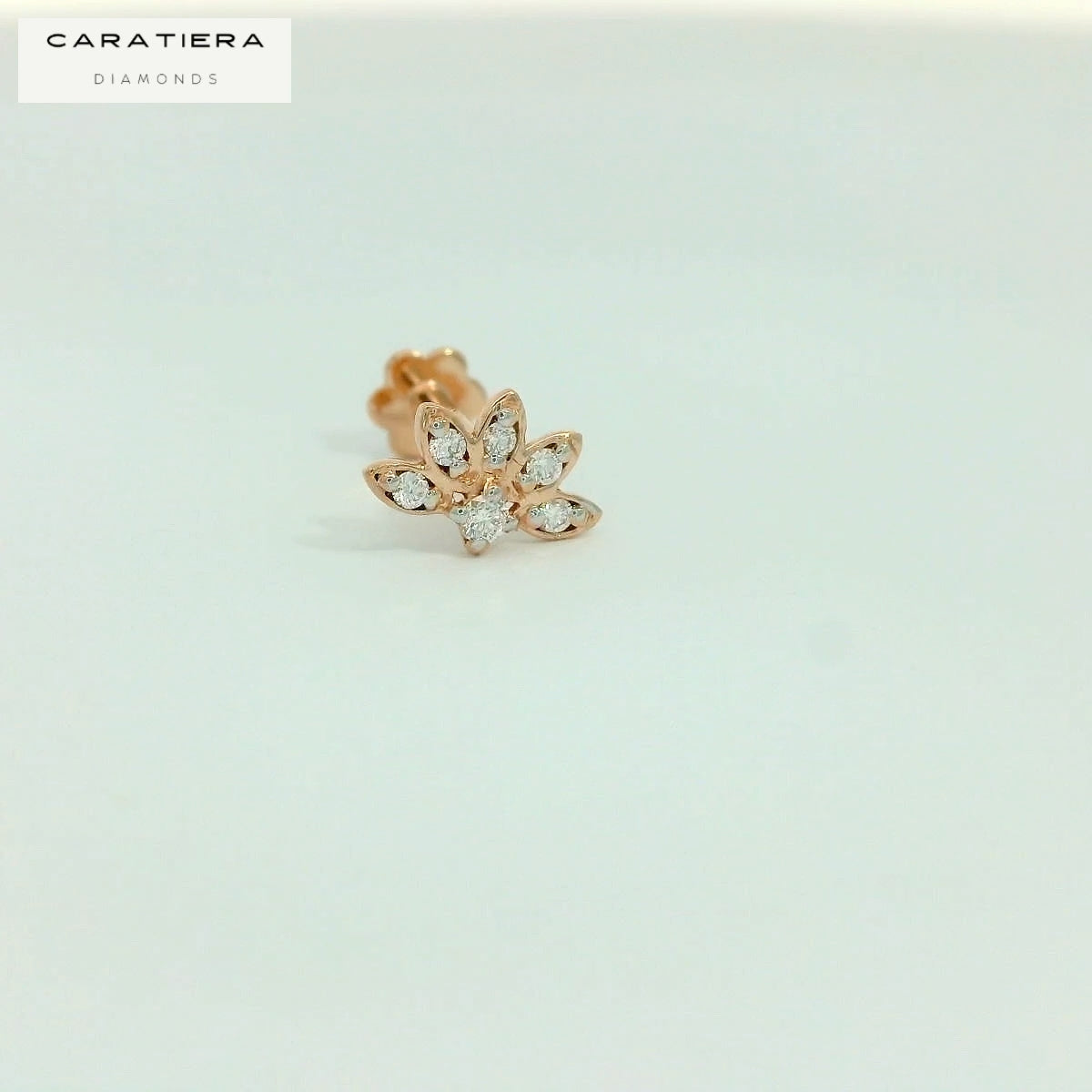 Elegant Diamond flower nose pin