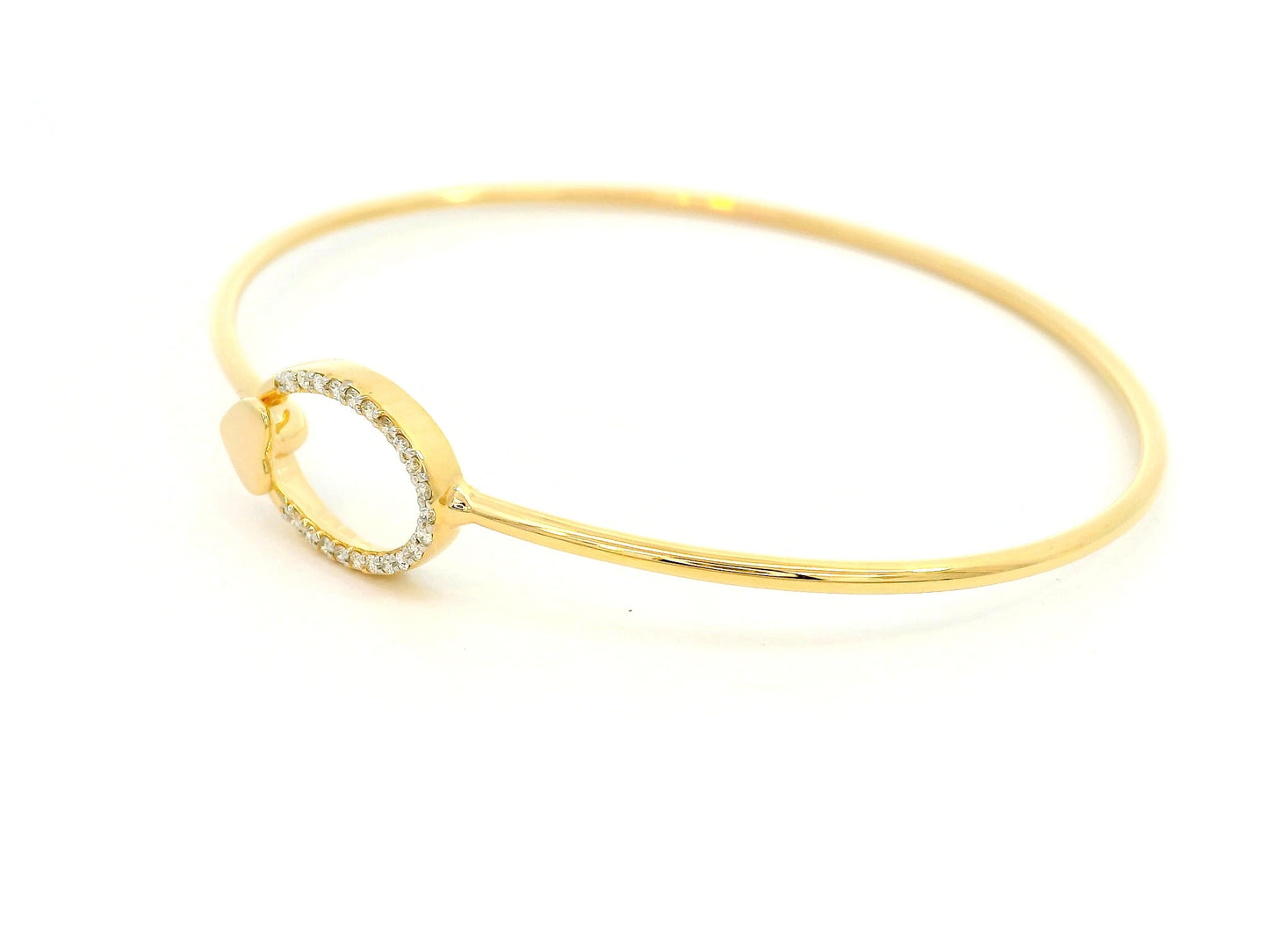 Elegant Gold Heart Bracelet