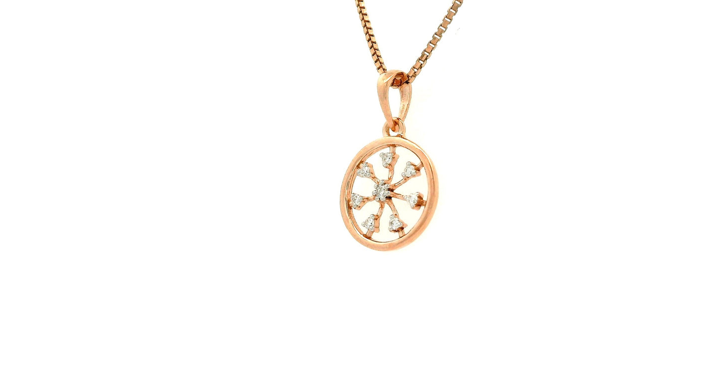 Elegant Gold Pendant with Diamonds