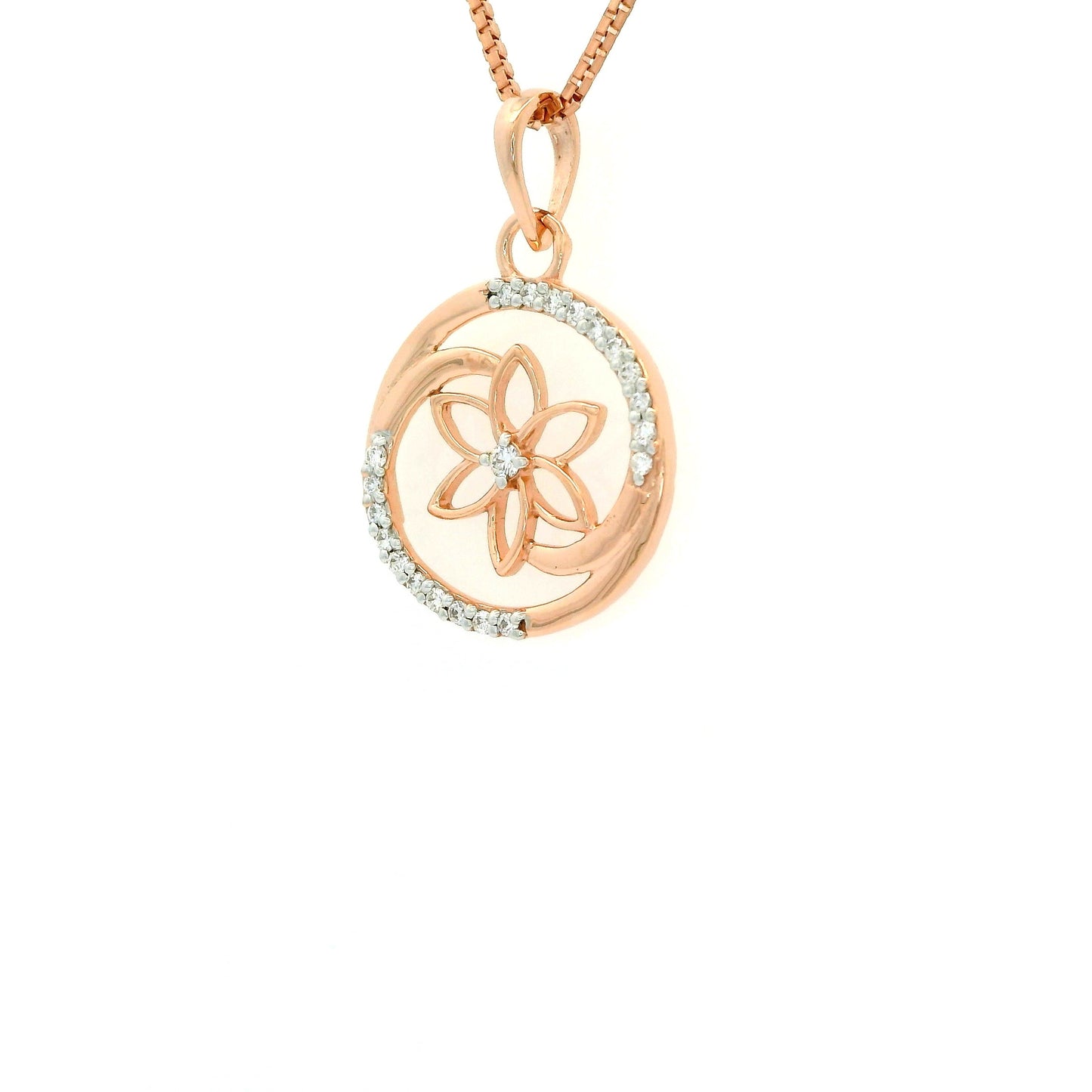 Elegant Floral Pendant in Rose Gold