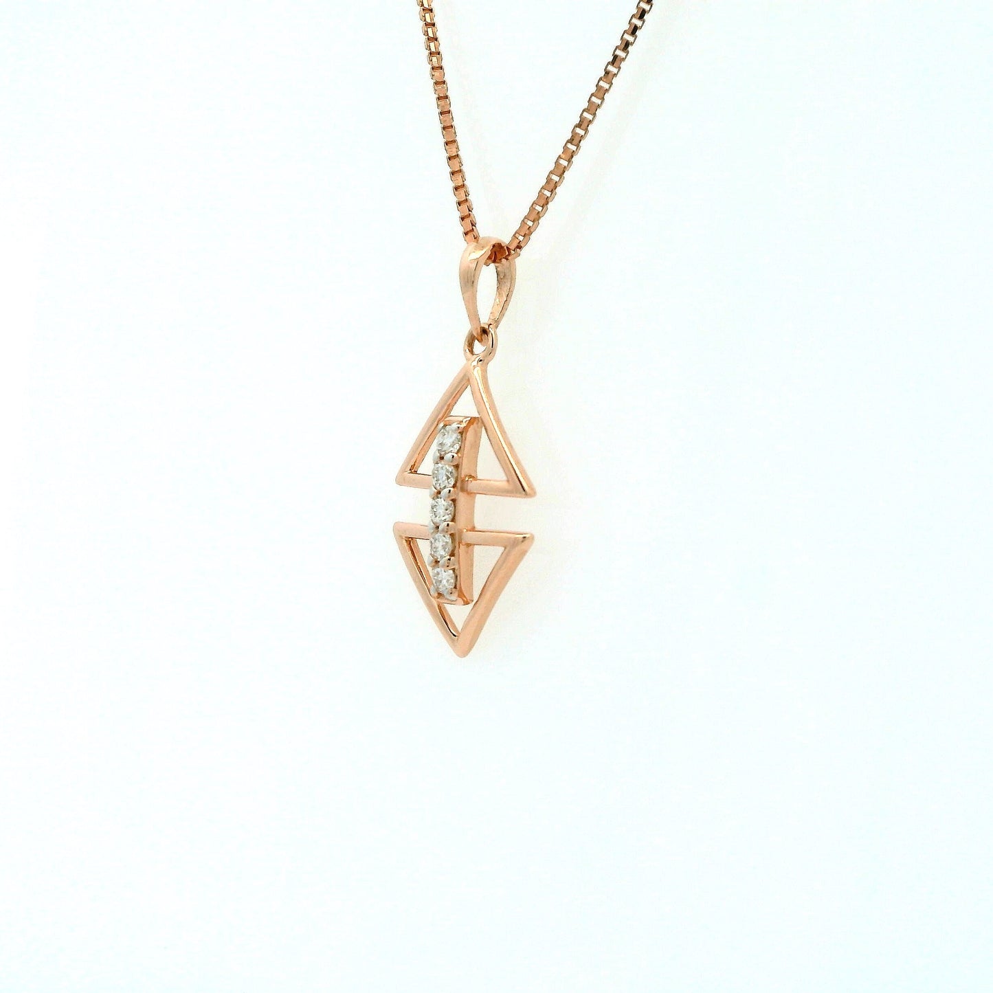Elegant Geometric Pendant Necklace