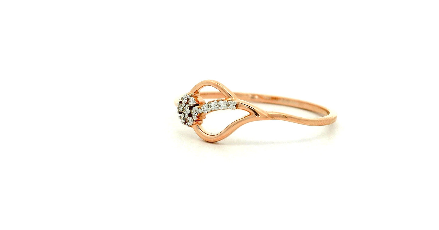 Elegant Rose Gold Diamond Ring
