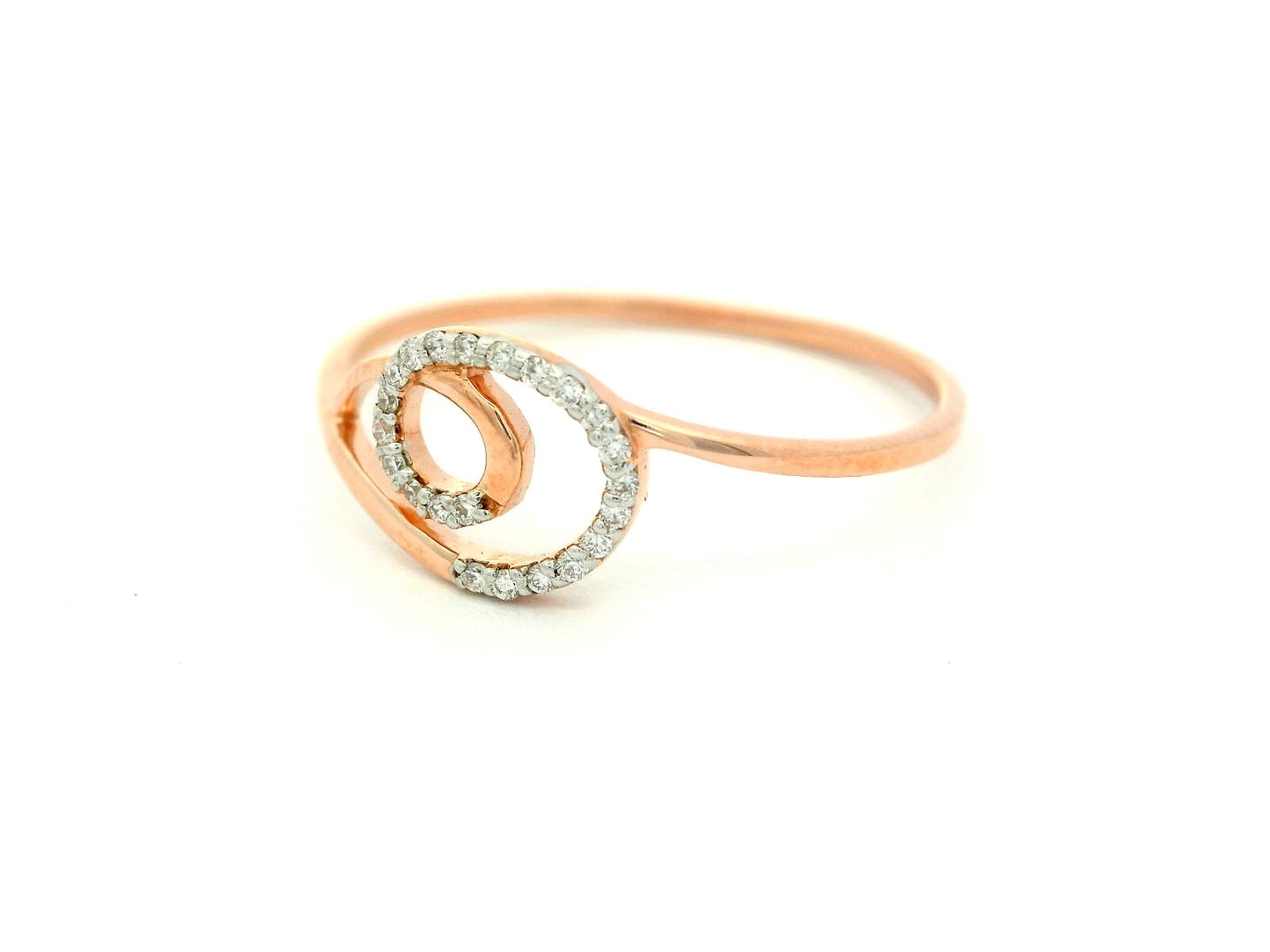 Elegant Spiral Diamond Ring