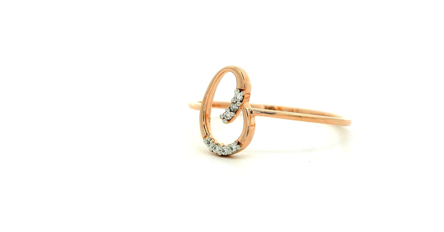 Elegant Rose Gold Ring with Diamonds