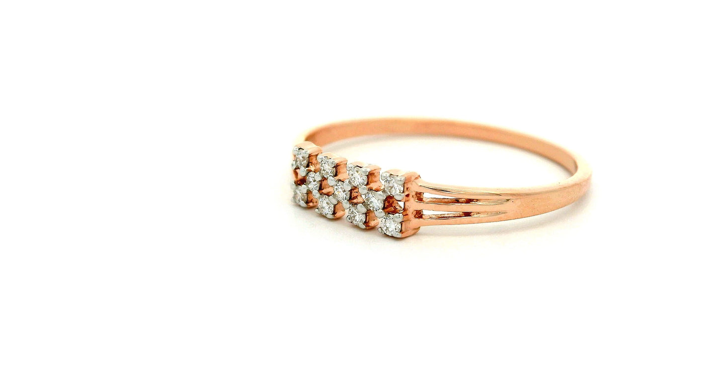 Elegant Rose Gold Diamond Ring