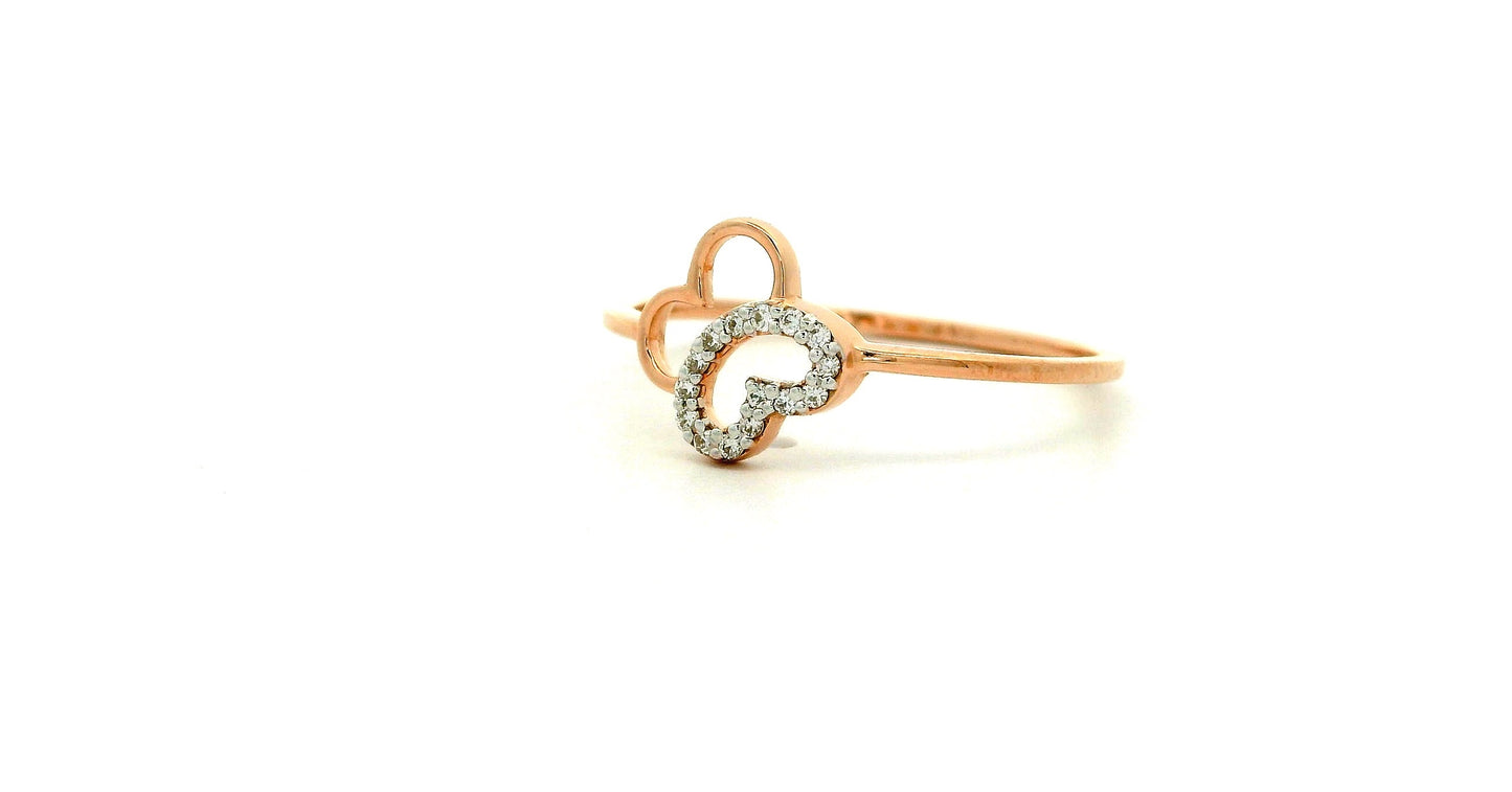 Elegant Rose Gold Ring with Diamonds