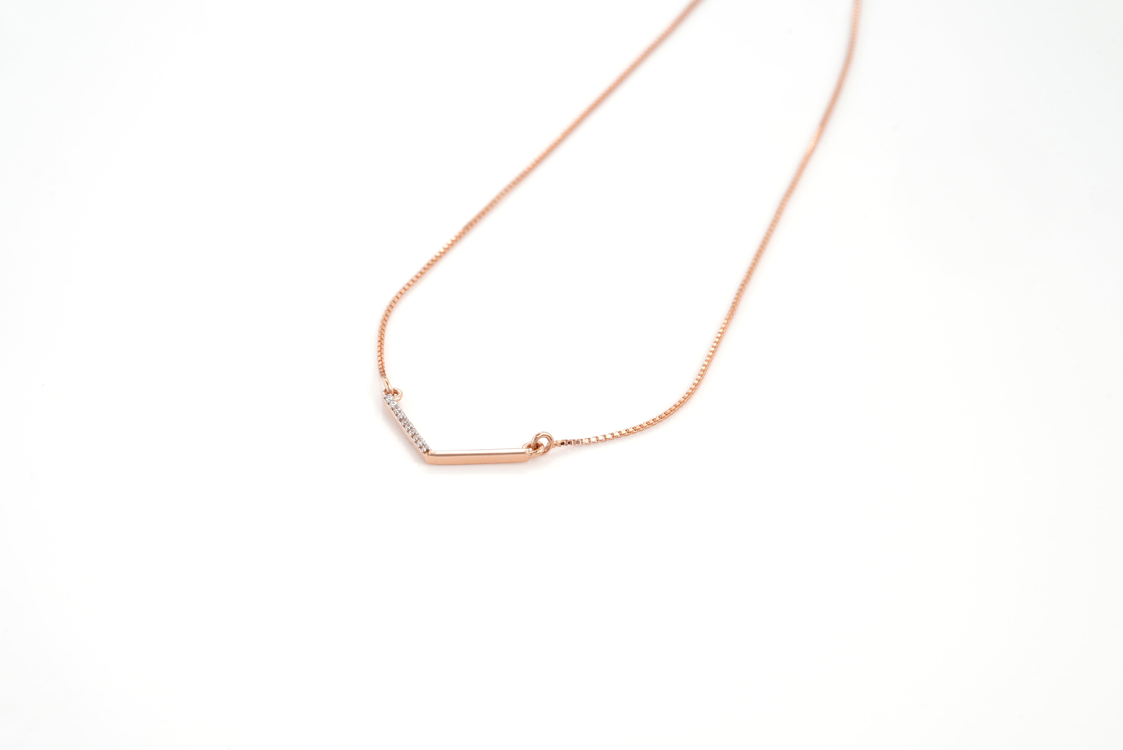 Elegant V-Shaped Pendant Necklace -PND