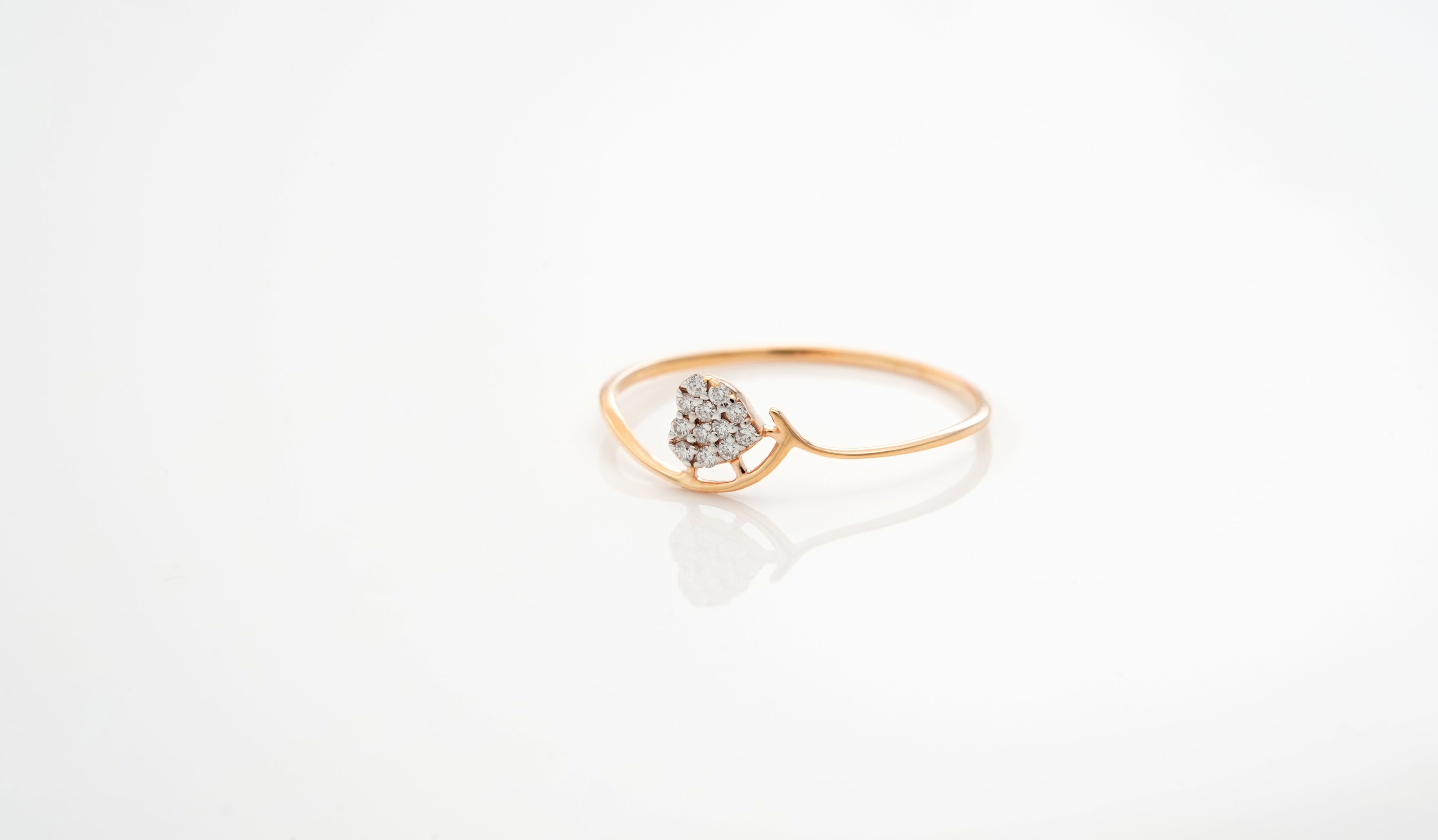 Curved Heartlight Ring  - RGD