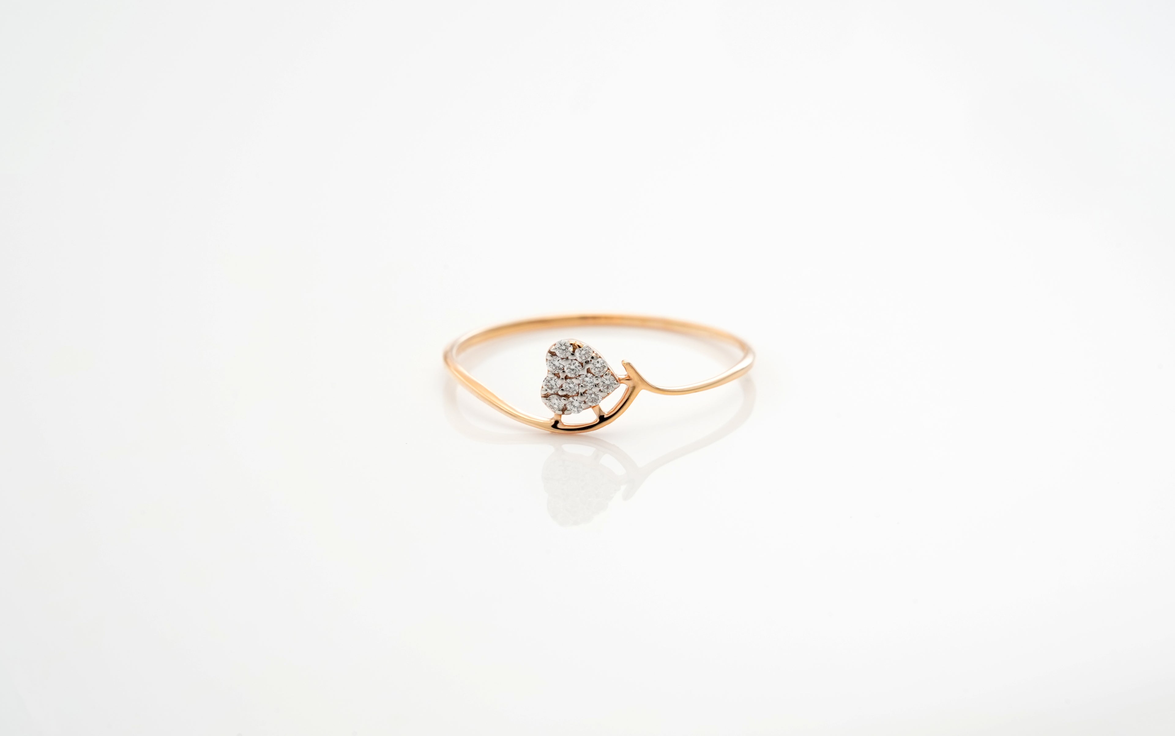 Curved Heartlight Ring  - RGD