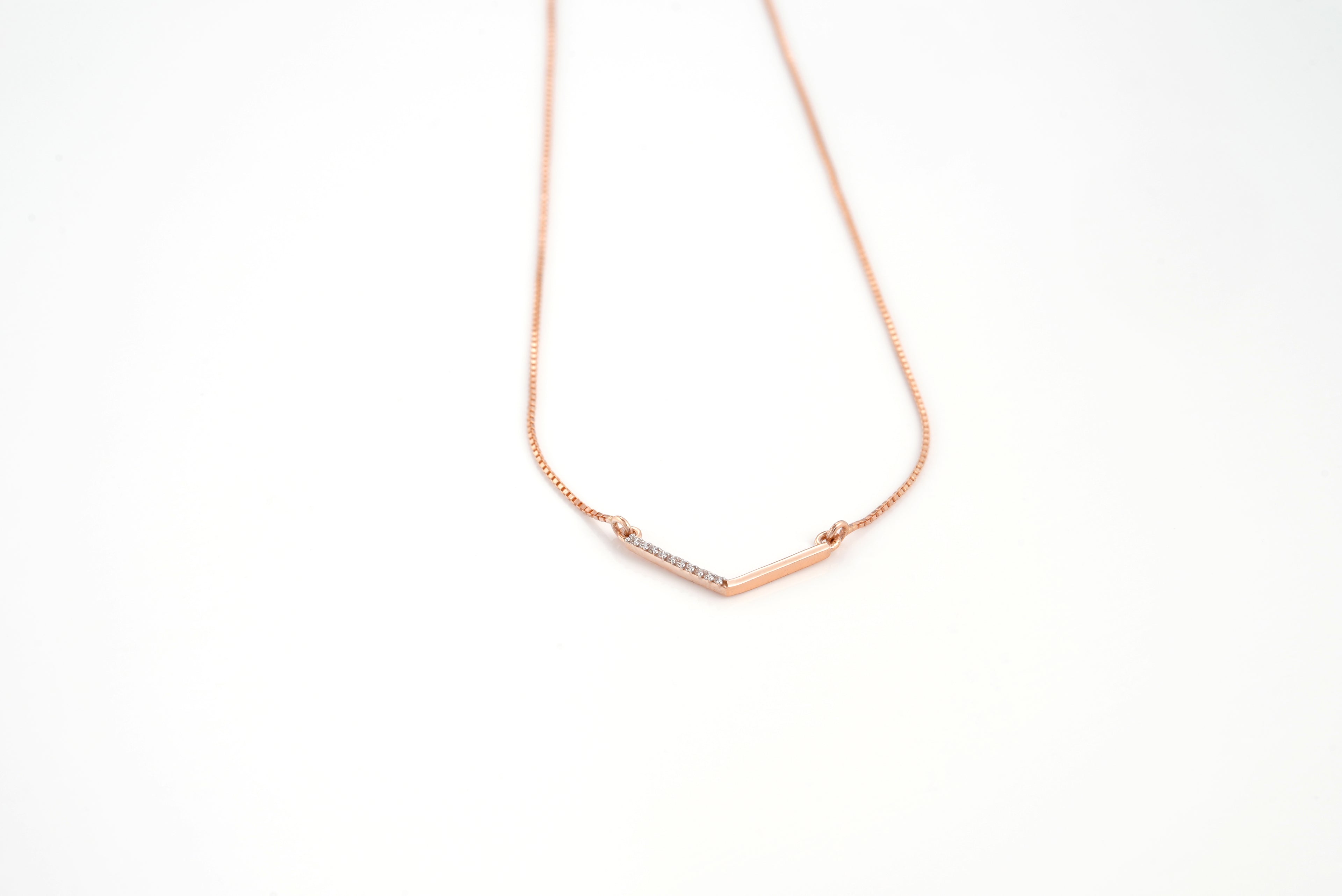 Elegant V-Shaped Pendant Necklace -PND