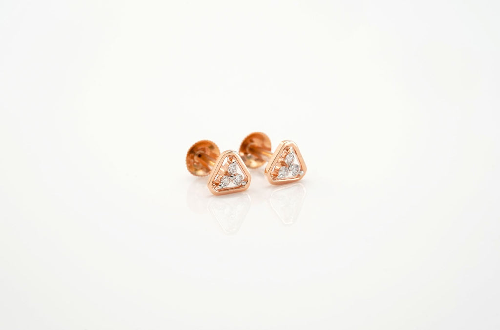 Tri Spark Elegance Stud  - 2stdd99