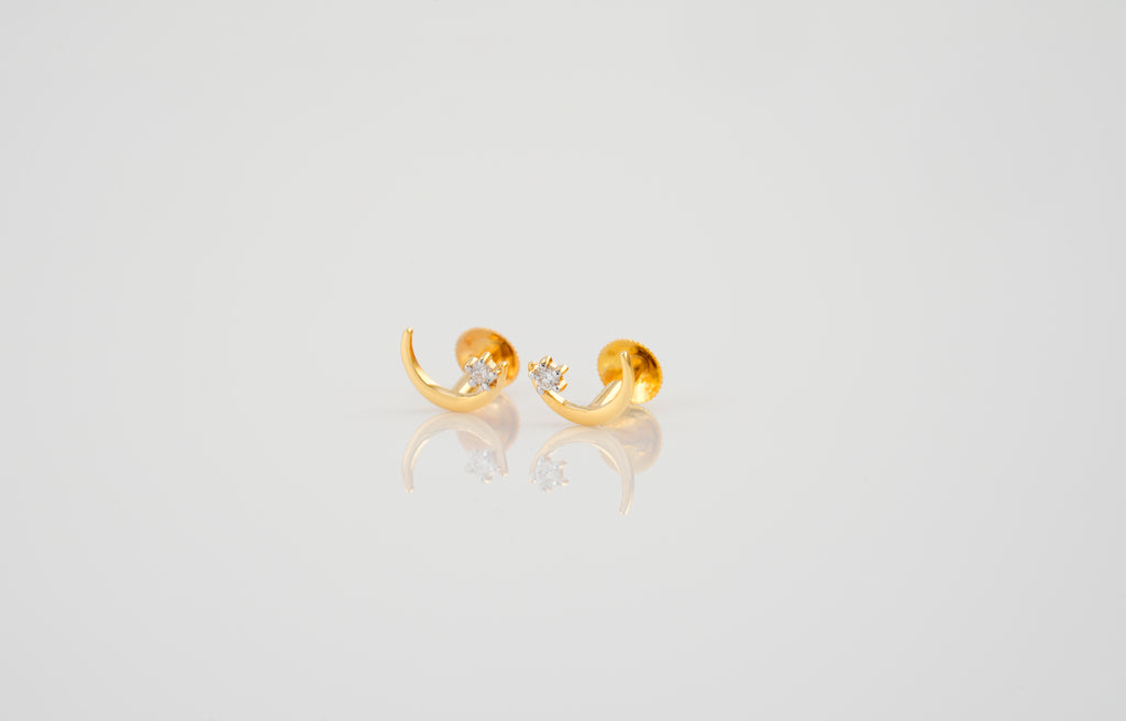 Moon Arc Diamond Stud -STDD 577