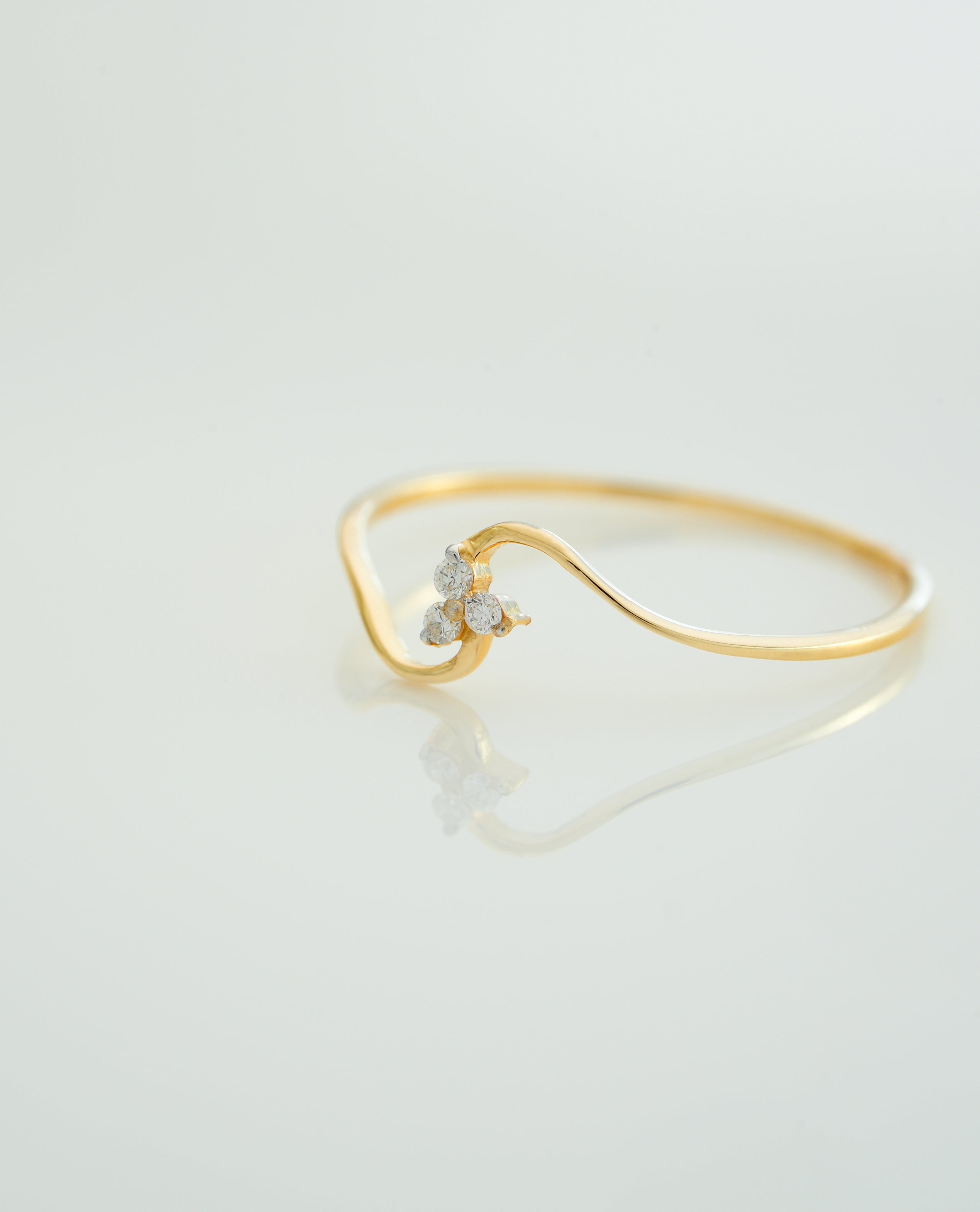 Golden Curve Spark Ring  - RGD1049