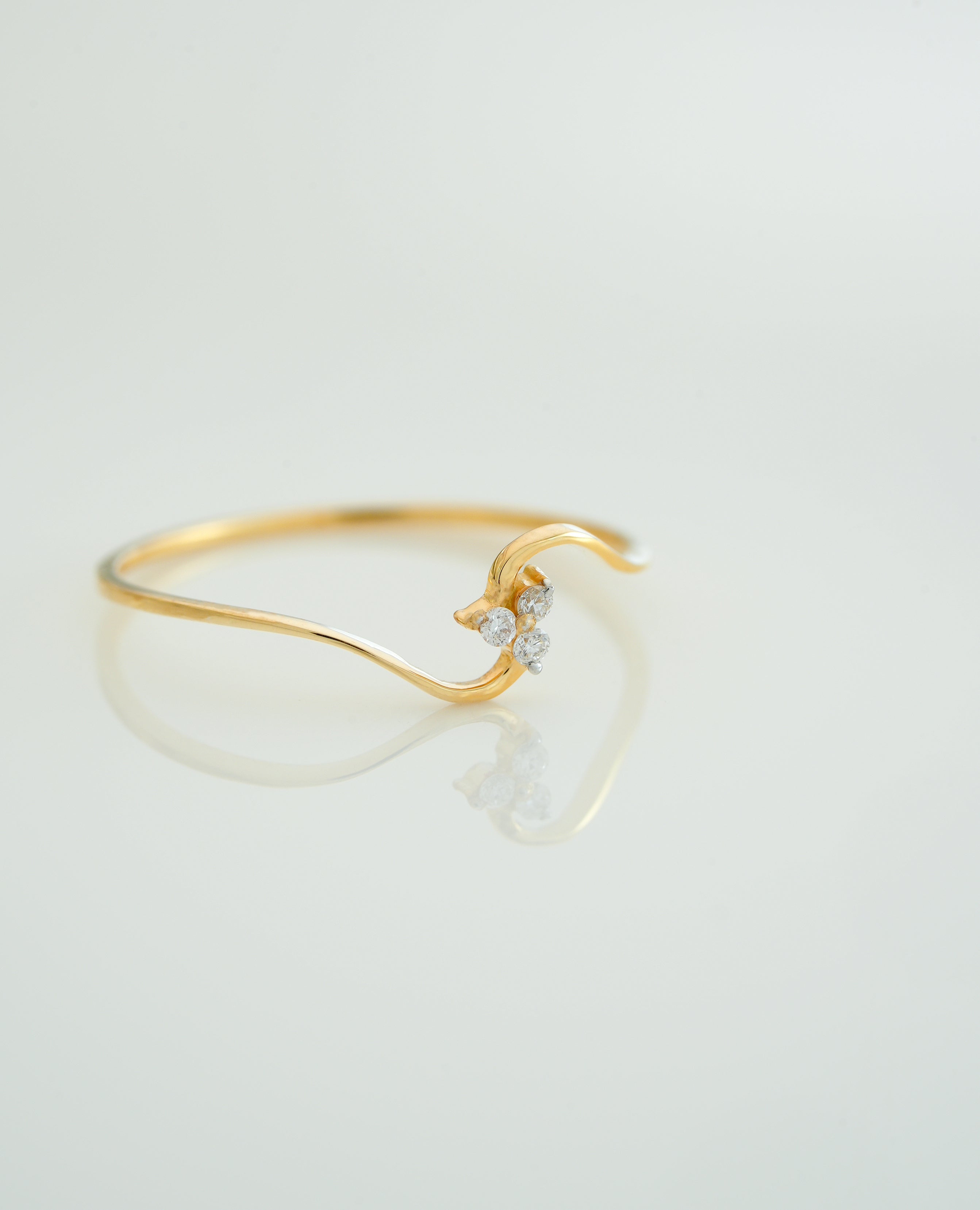 Golden Curve Spark Ring  - RGD1049