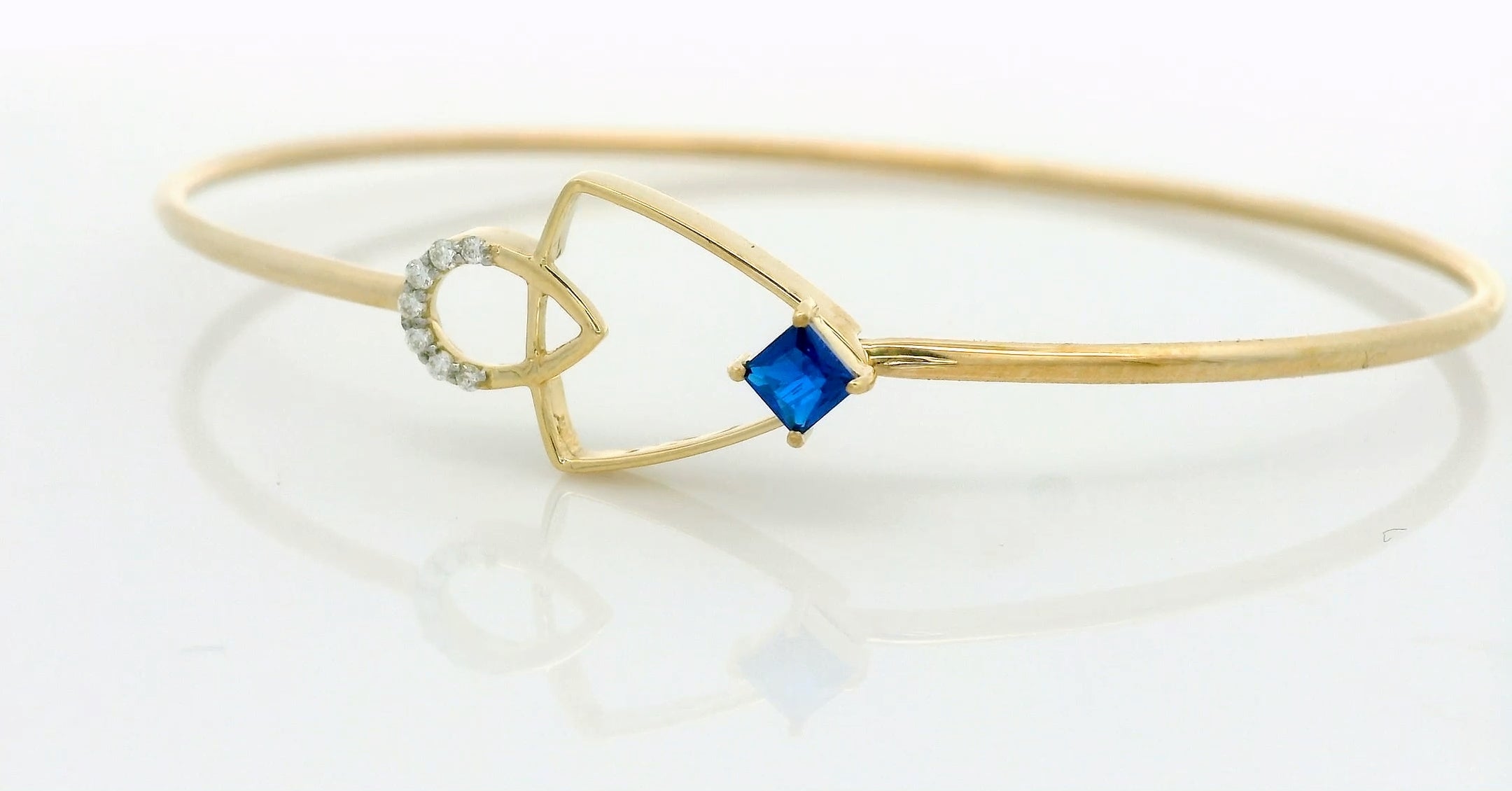 Diamond Royale Curve Bangle  - CPBD55R