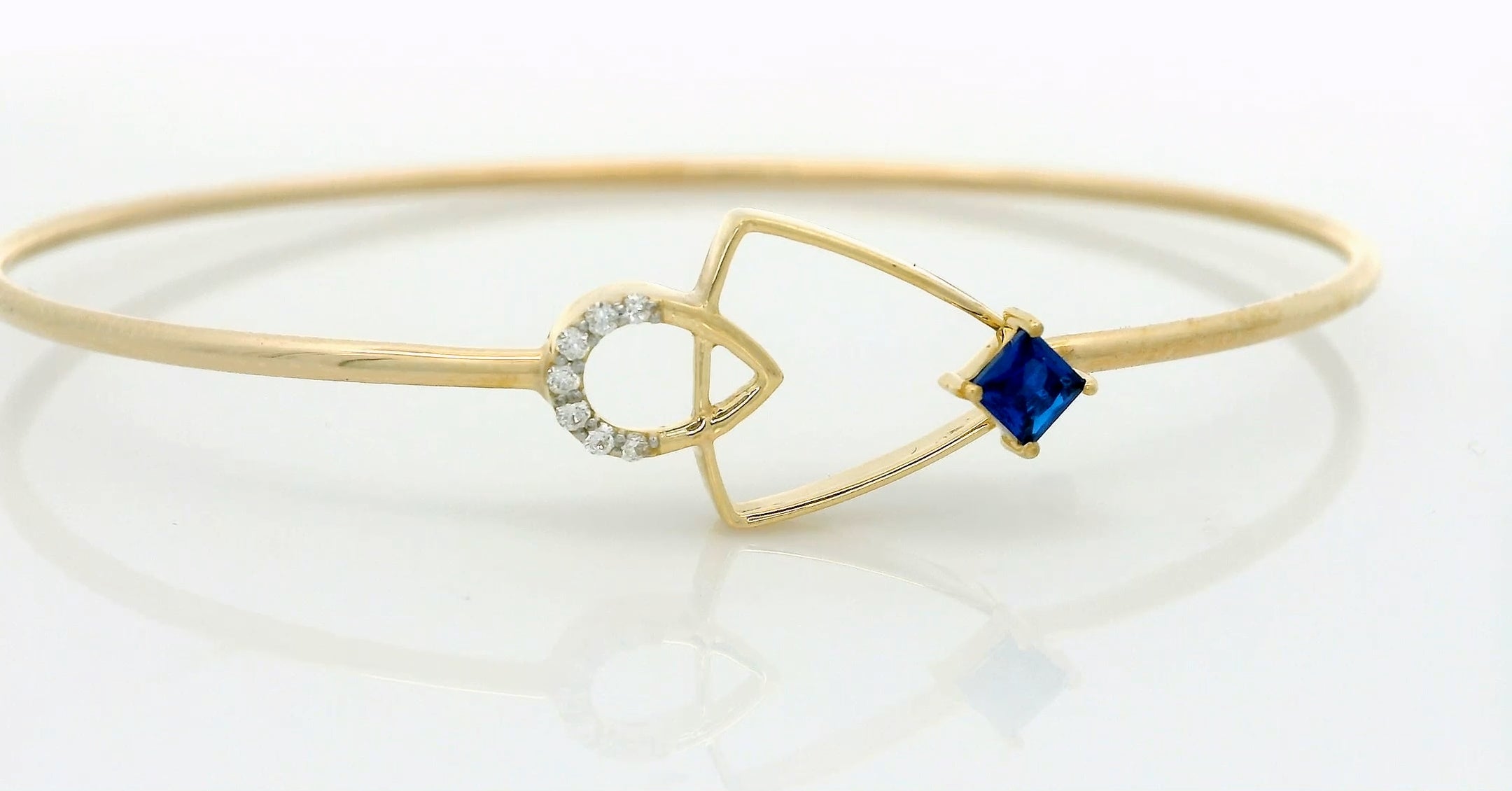 Diamond Royale Curve Bangle  - CPBD55R