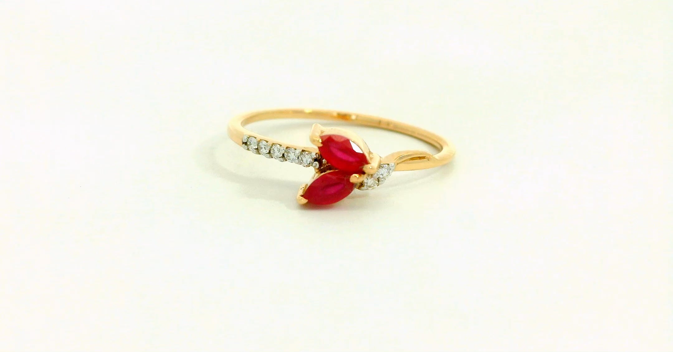 The "Ruby-Leaf Embrace" - CRG165R