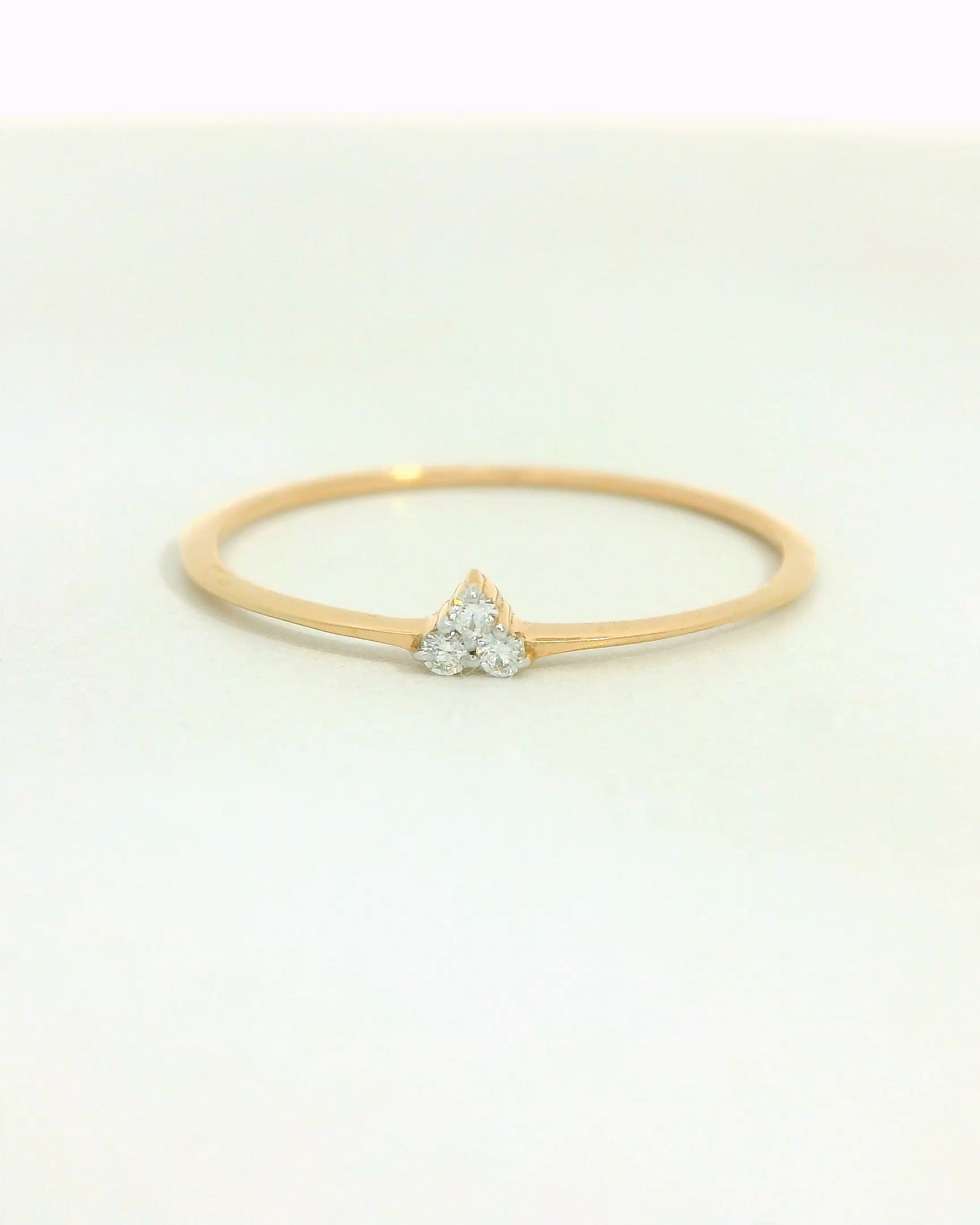 Triad Glow Ring   -RGD644