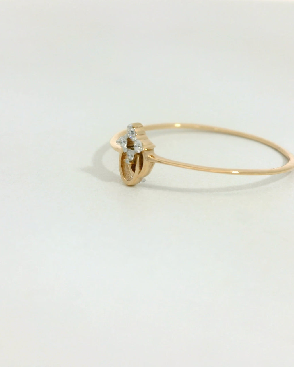 The Lyra Diamond Ring   -RGD997