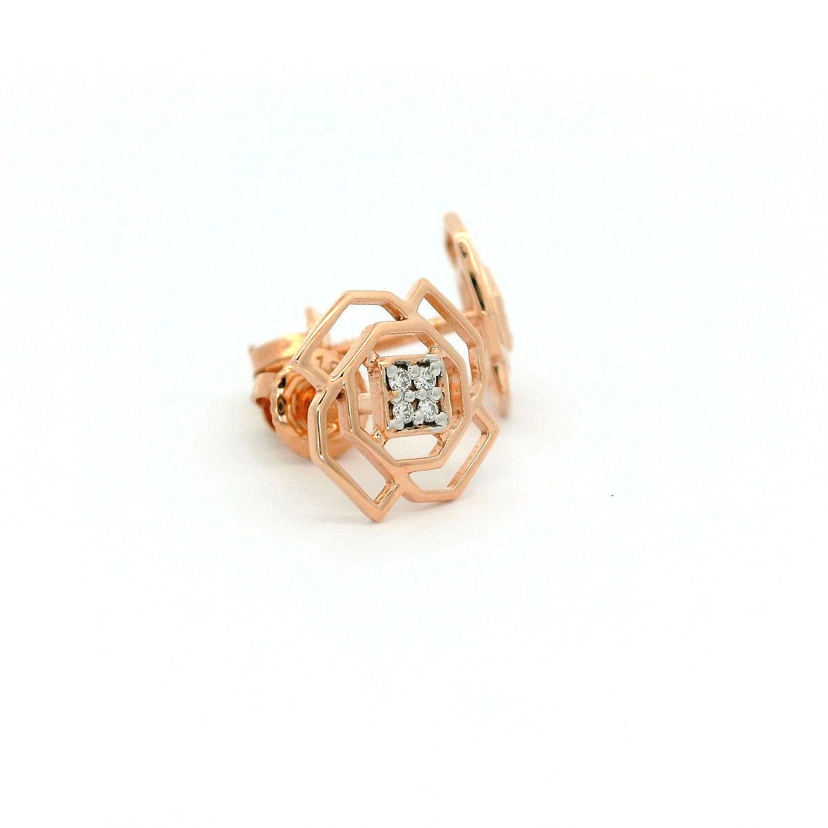 Petal Shine Stud    -STDD329