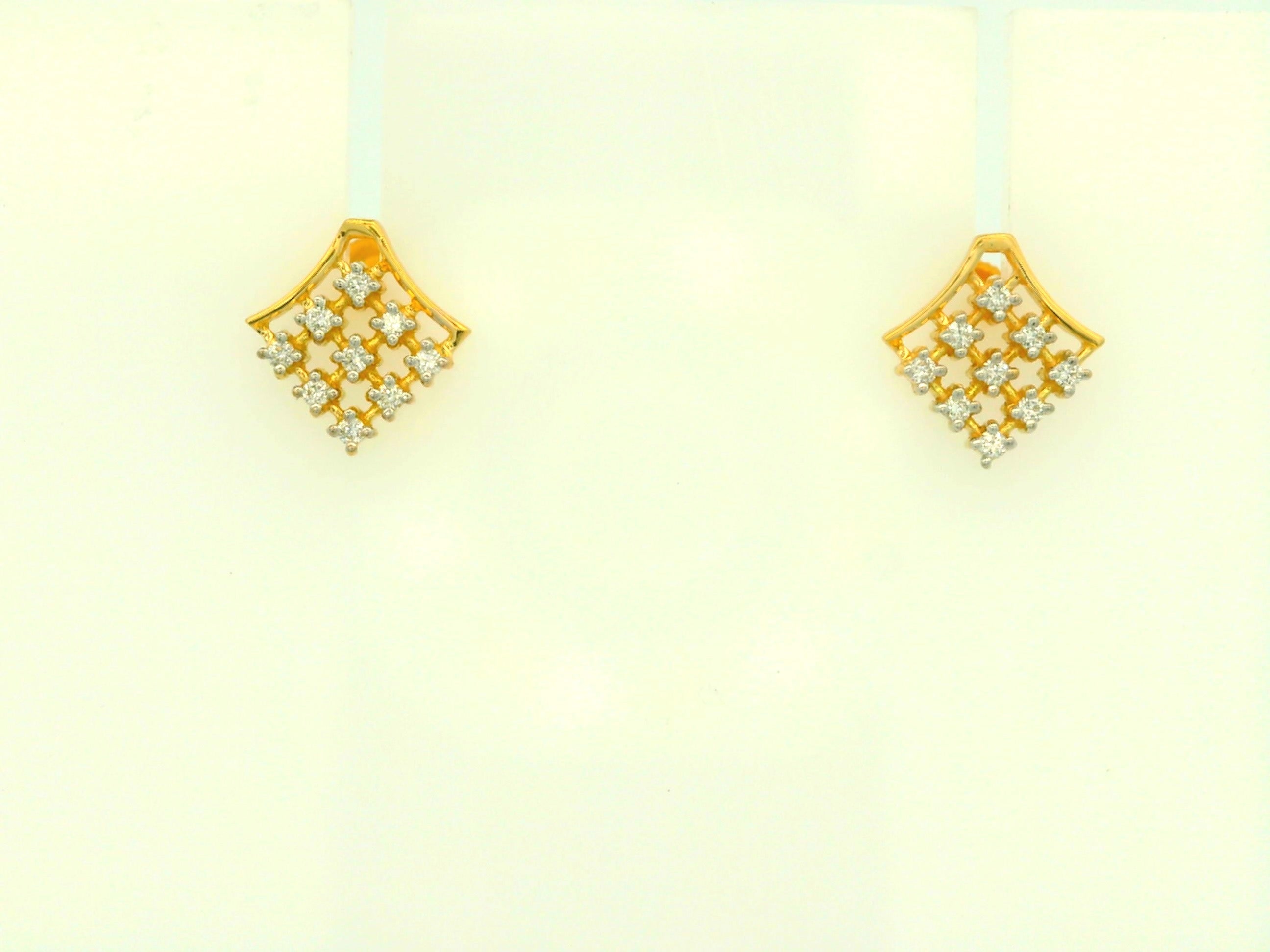 Sparkling Trellis Studs   -STDD950