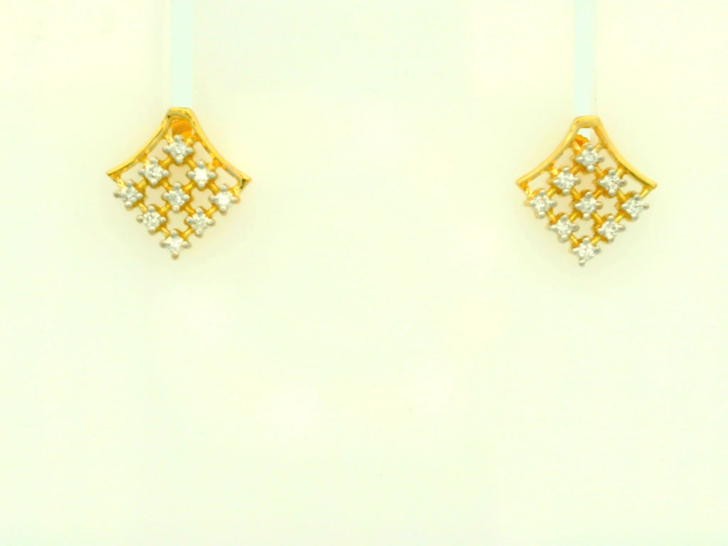 Sparkling Trellis Studs   -STDD950