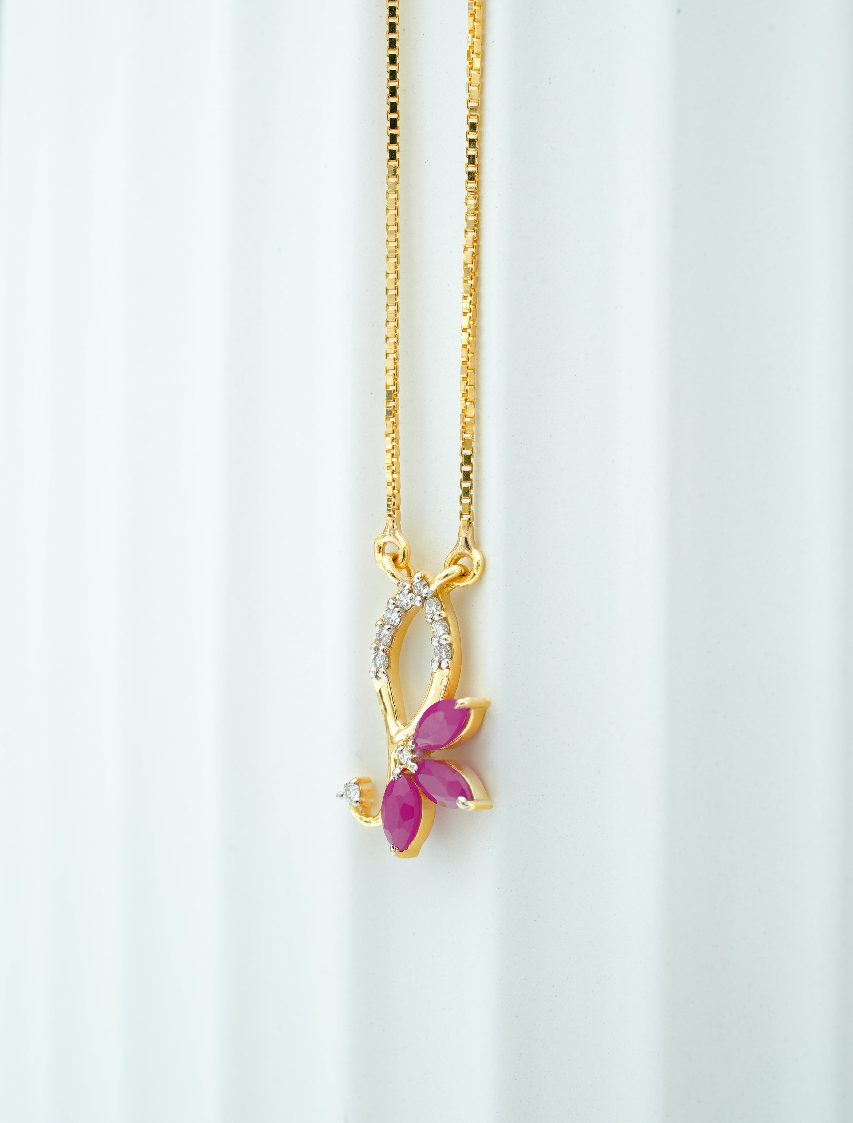 SCARLET  GRACE J PENDANT - CPDH98