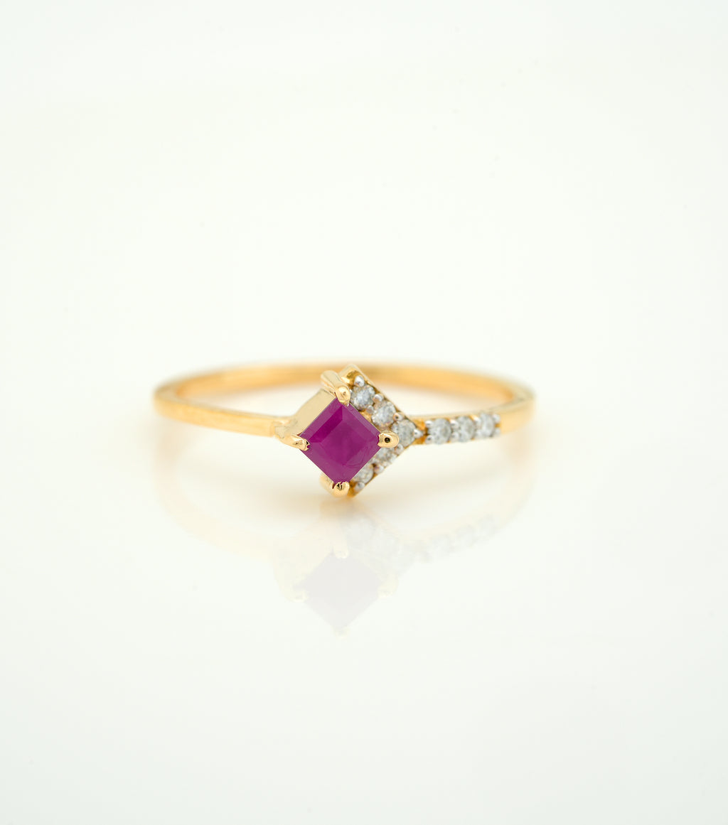 Royal Ruby Edge Ring - CRG 178