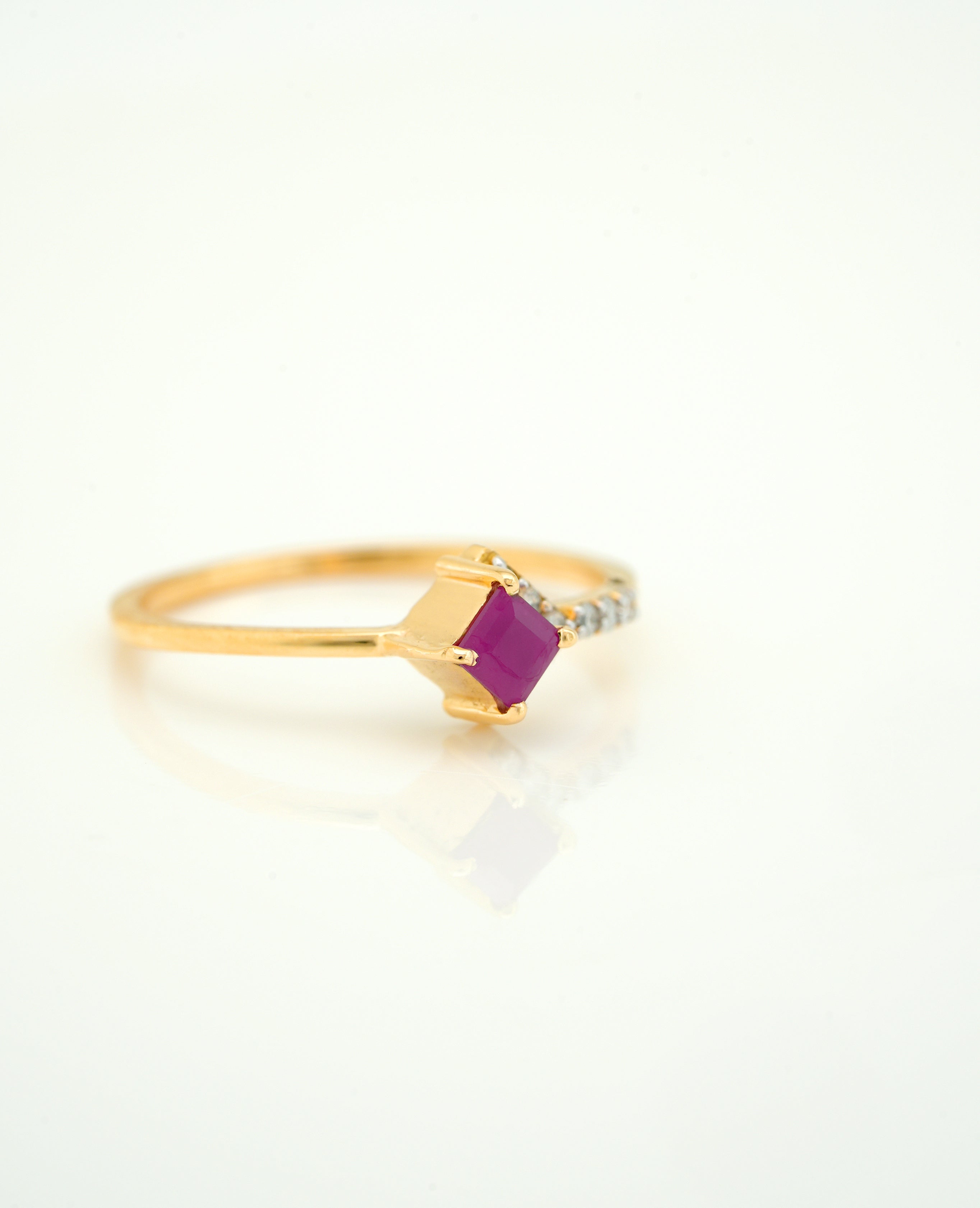Royal Ruby Edge Ring - CRG 178