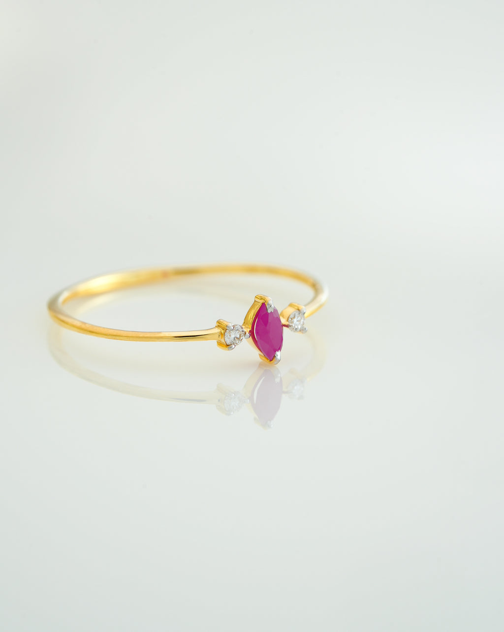 DELICATE  SPARK RING  - CRG 43