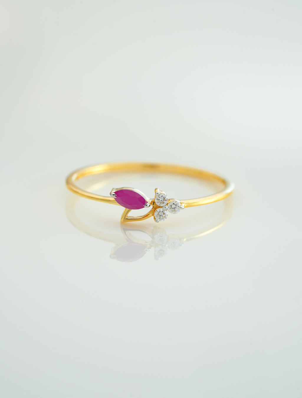 ELEGANT EMBER  RING  - CRG 50