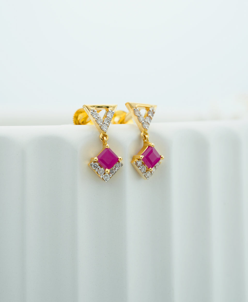 Crimson Geometry Drops -CSTD 85