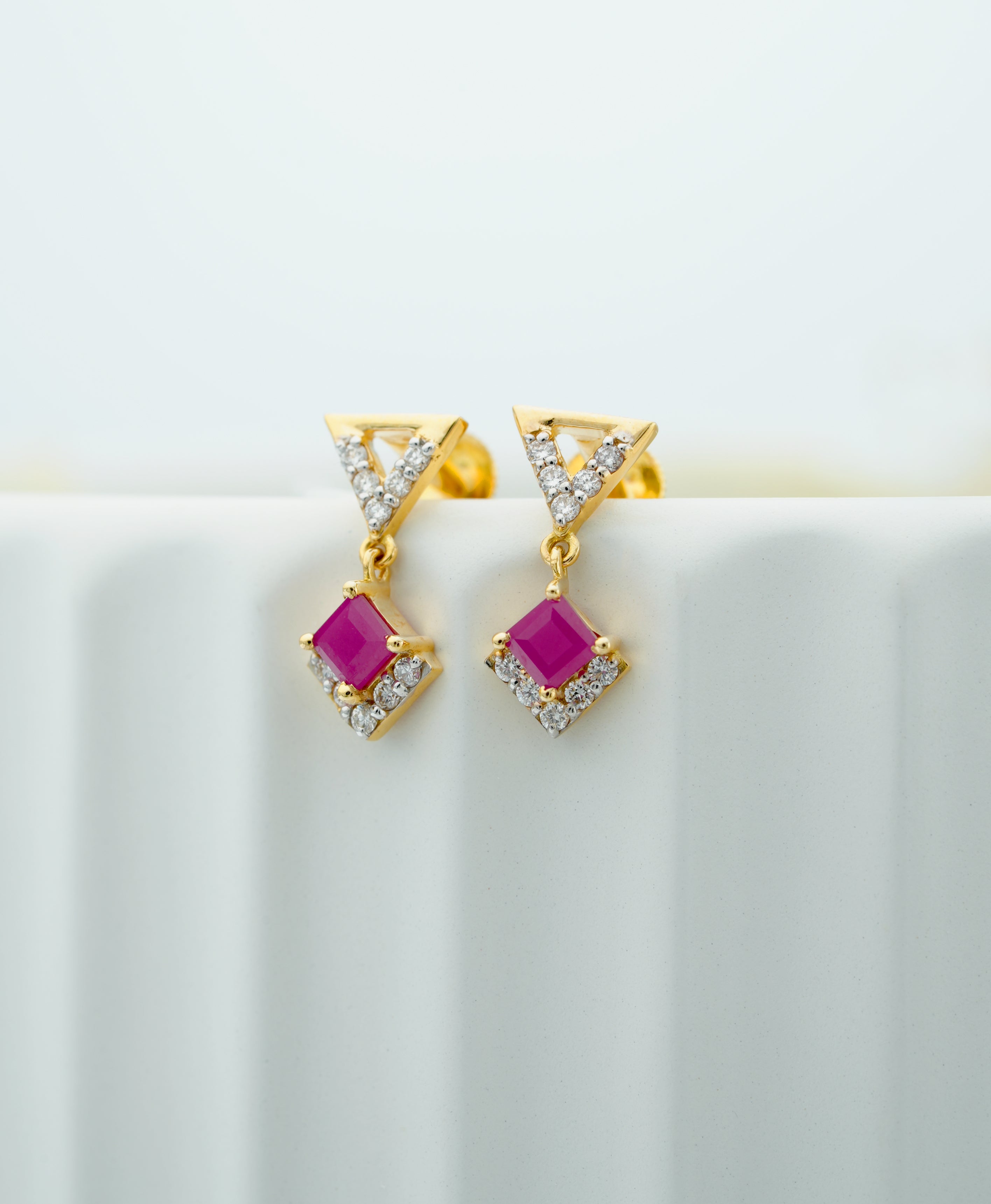 Crimson Geometry Drops -CSTD 85