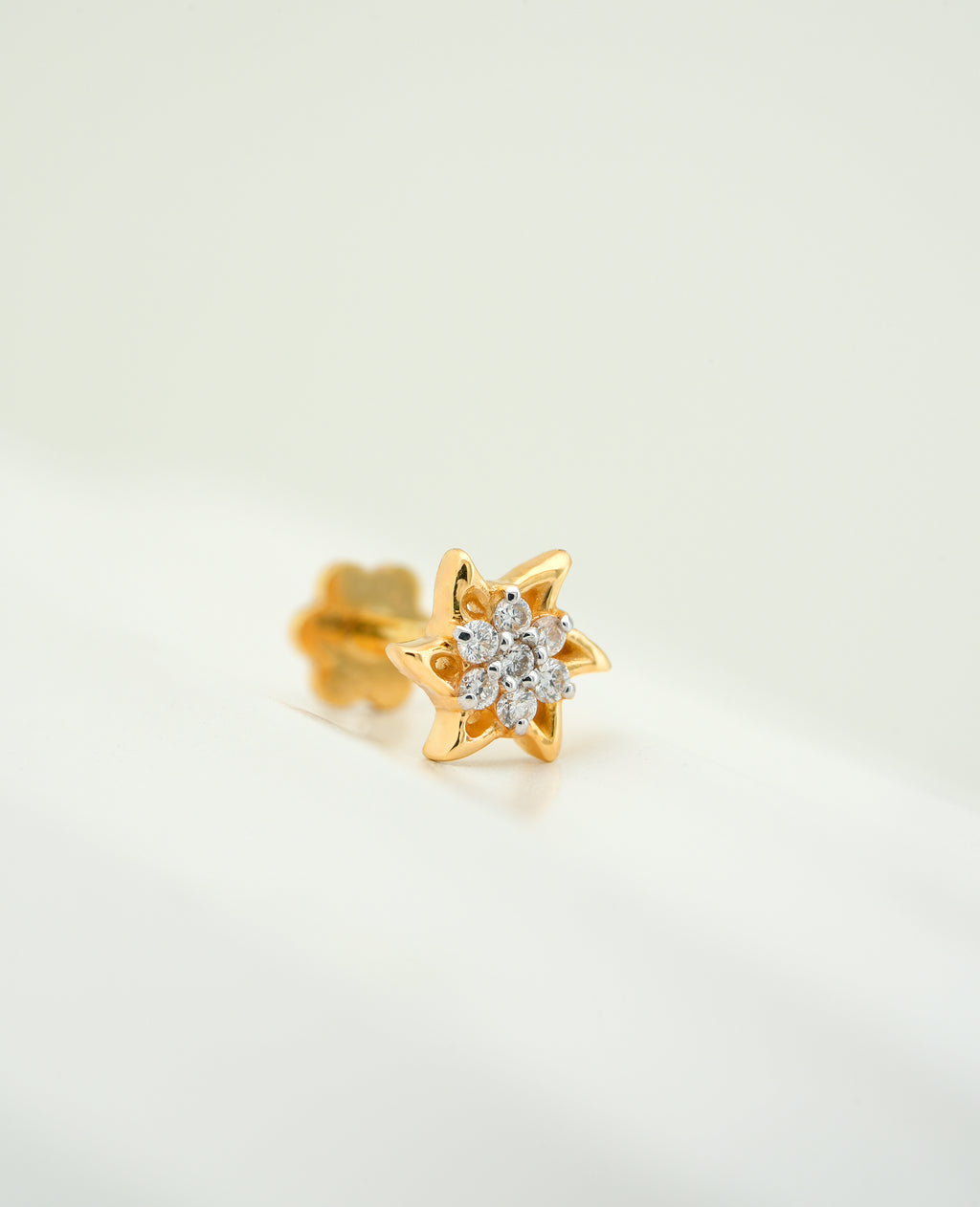 STARLIGHT BLOOM DIAMOND  NOSEPIN - NPD 132