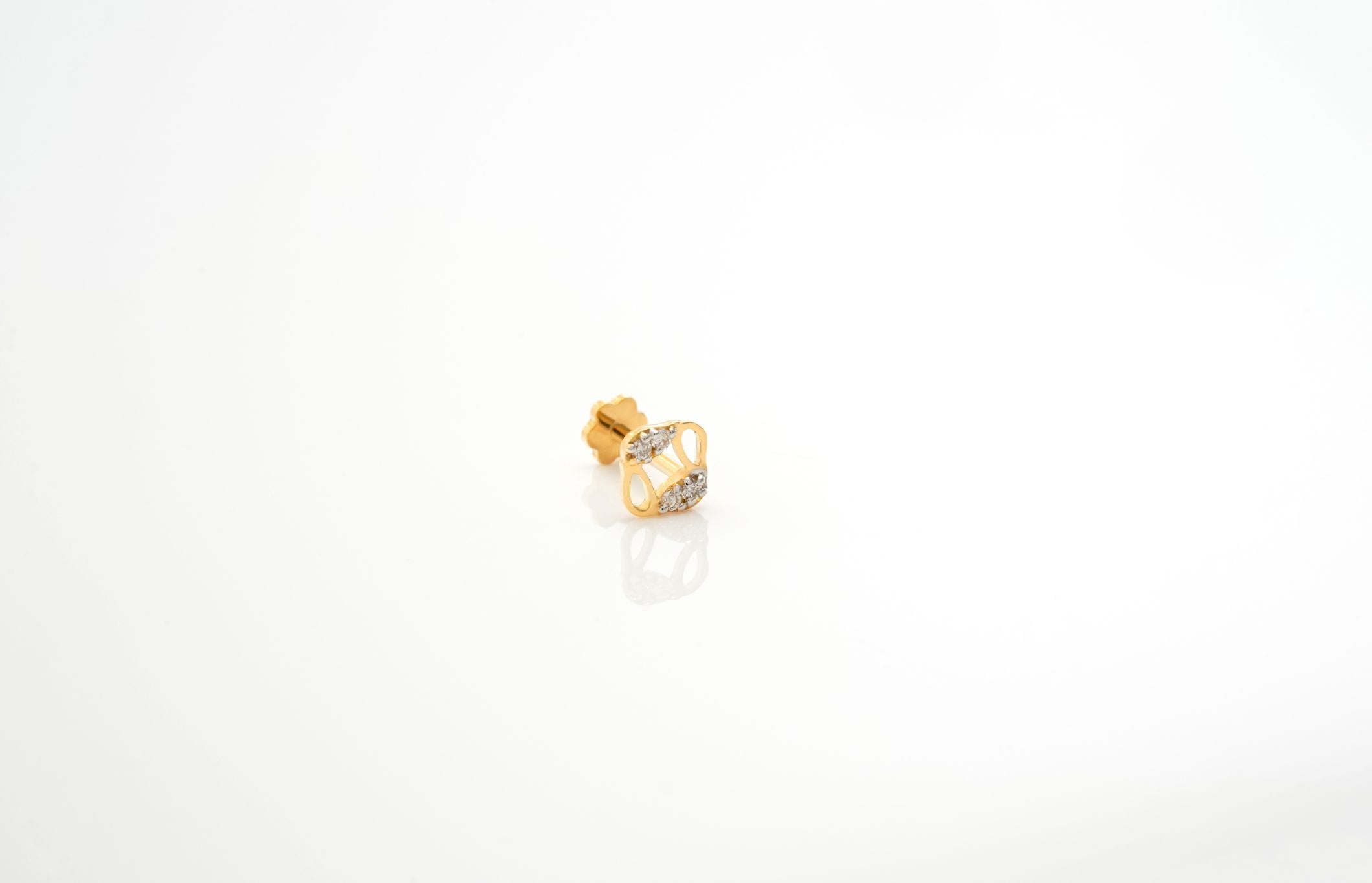 Petal Spark Diamond Nose Pin  - NPD353