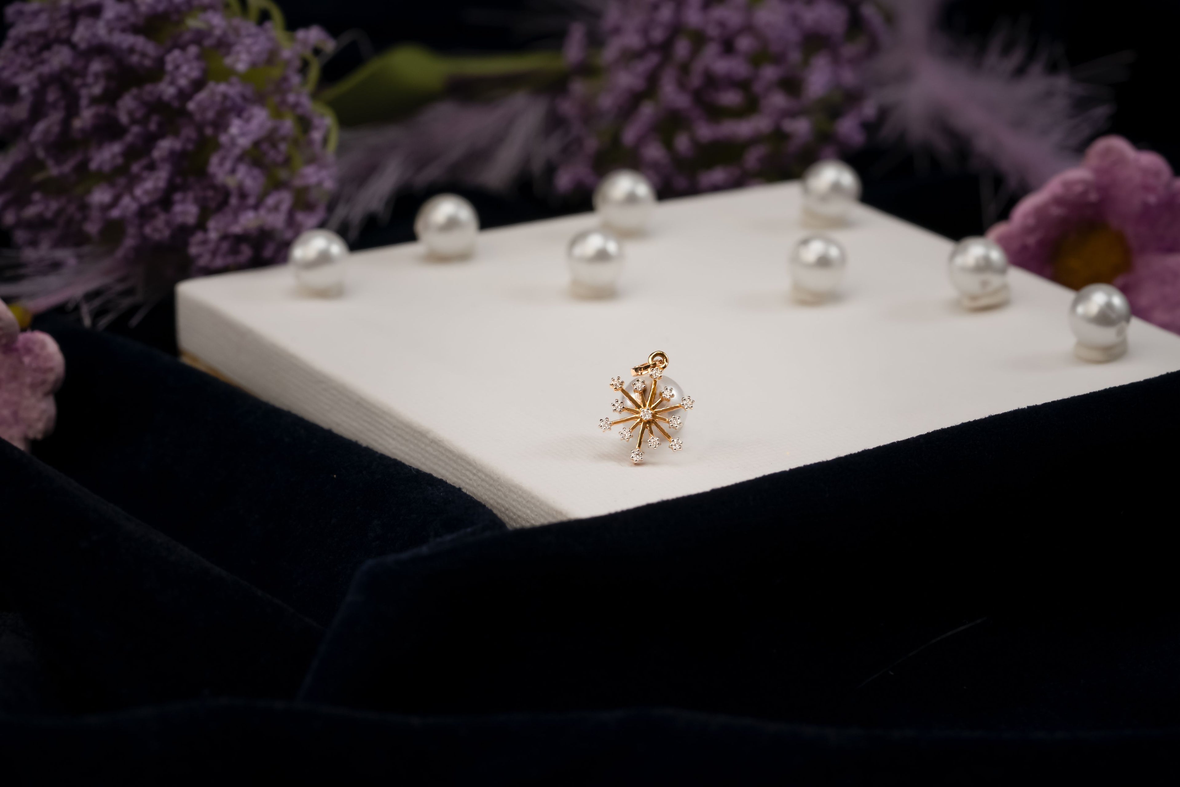 Elegant Snowflake Pendant  - PND