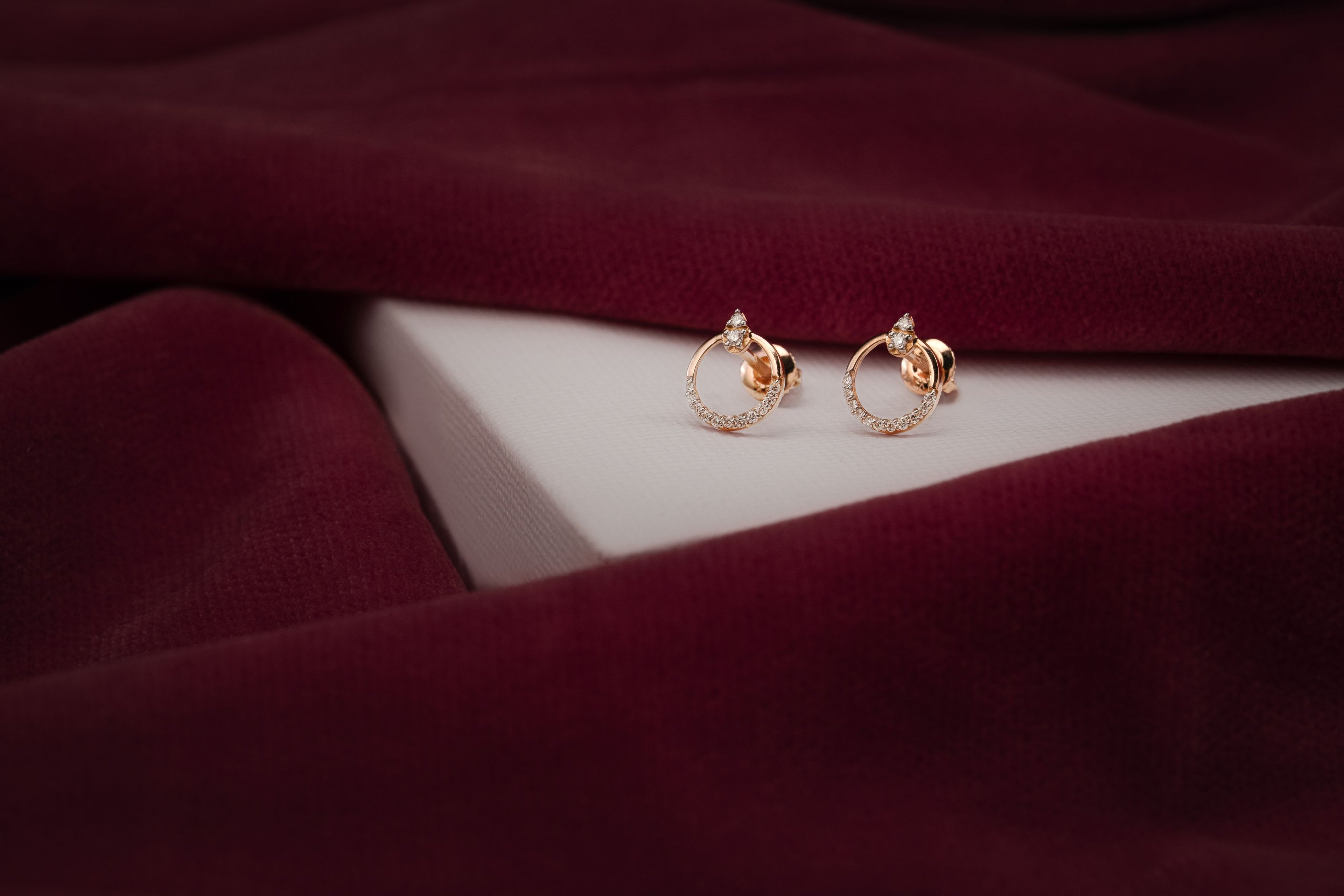 Moonlit Arc  stud - STDD