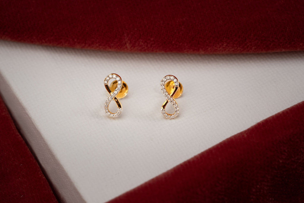 Elegant Infinity  stud  - STDD
