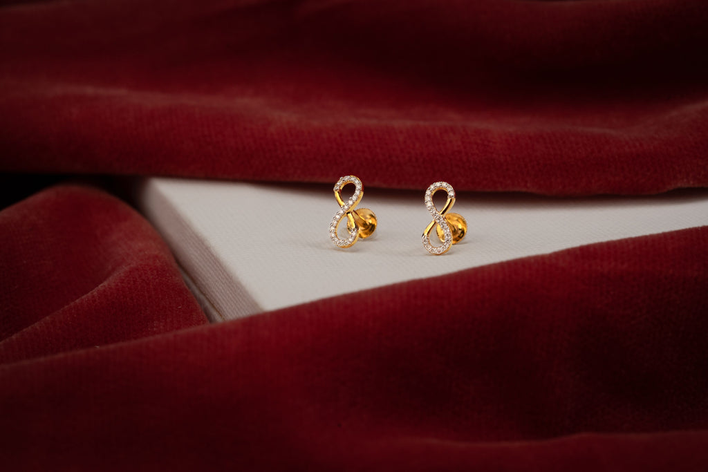 Elegant Infinity  stud  - STDD