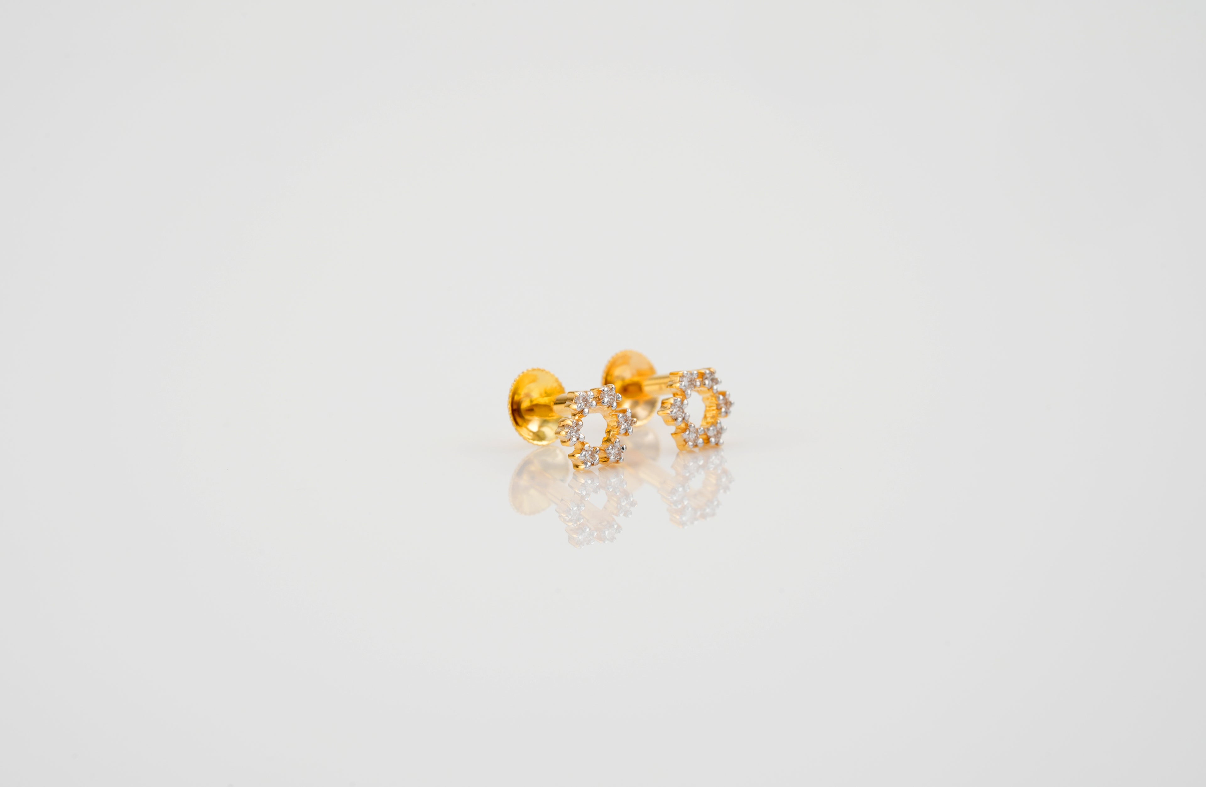 Flora Twelve Spark Earring - STDD 975