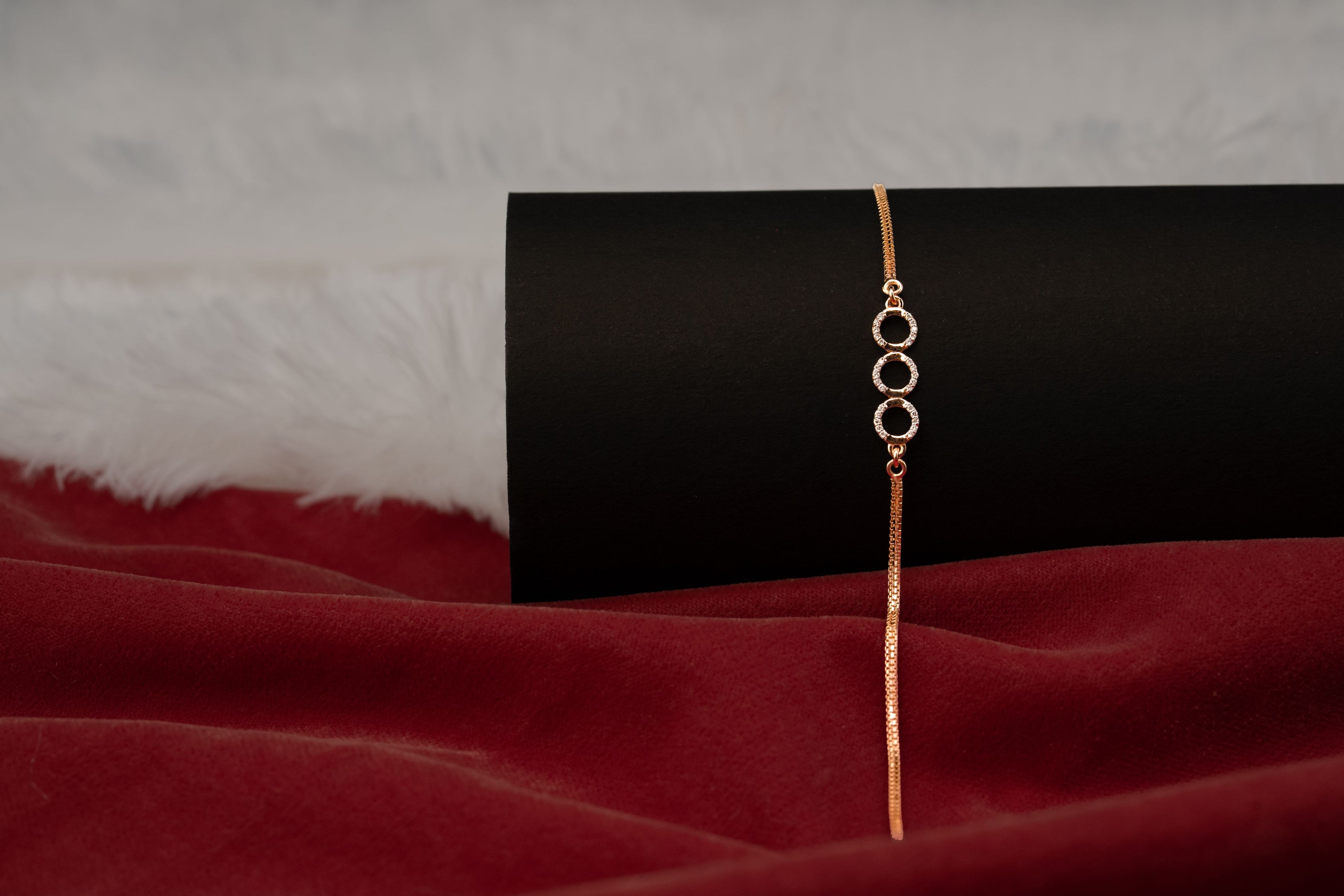 Elegant Gold Circle Link  - TBC